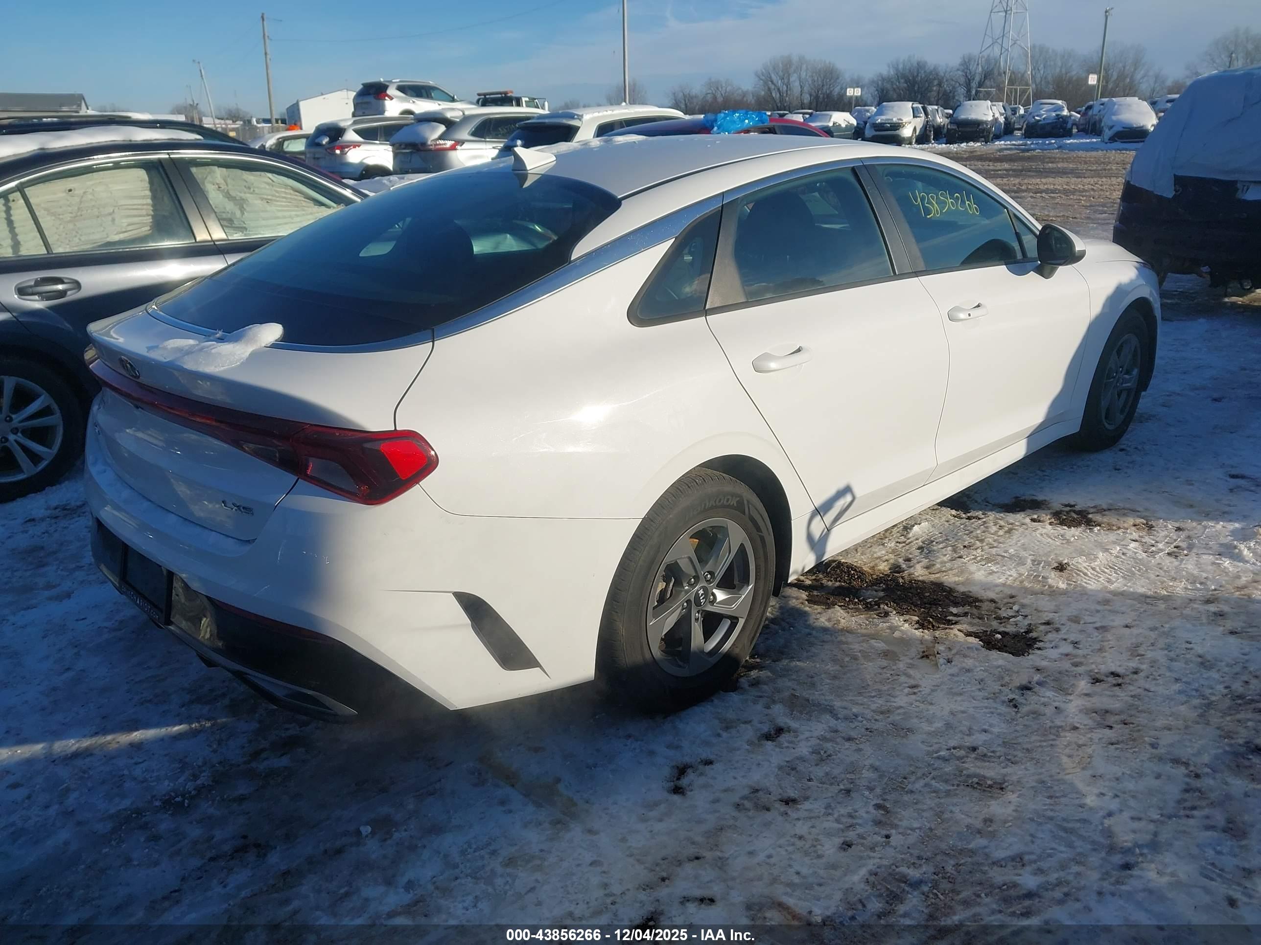 KIA K5 image 4