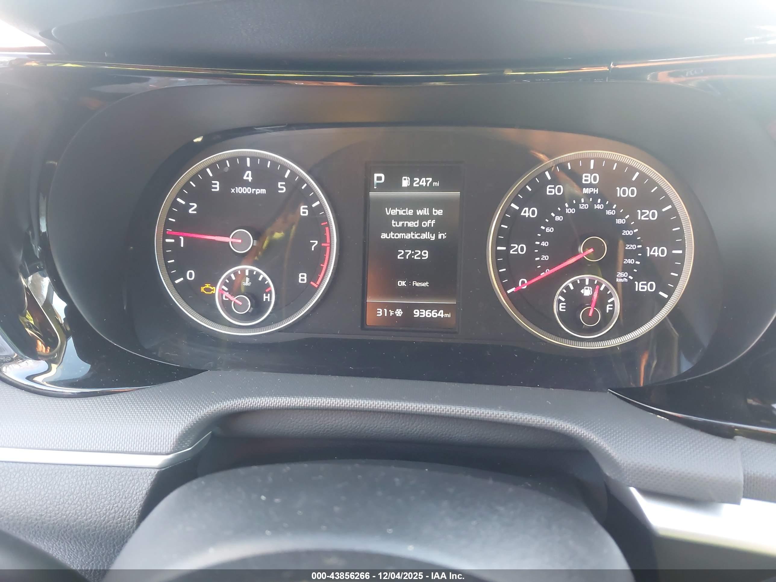 KIA K5 image 7