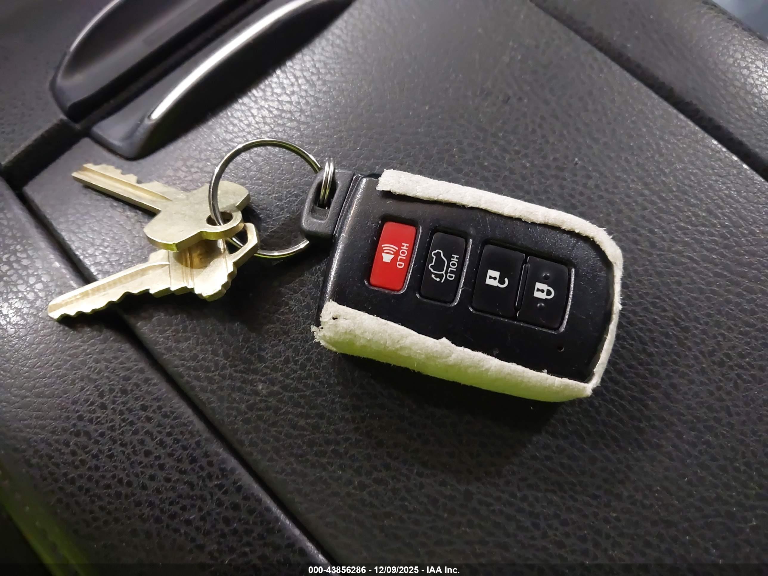 TOYOTA HIGHLANDER image 11