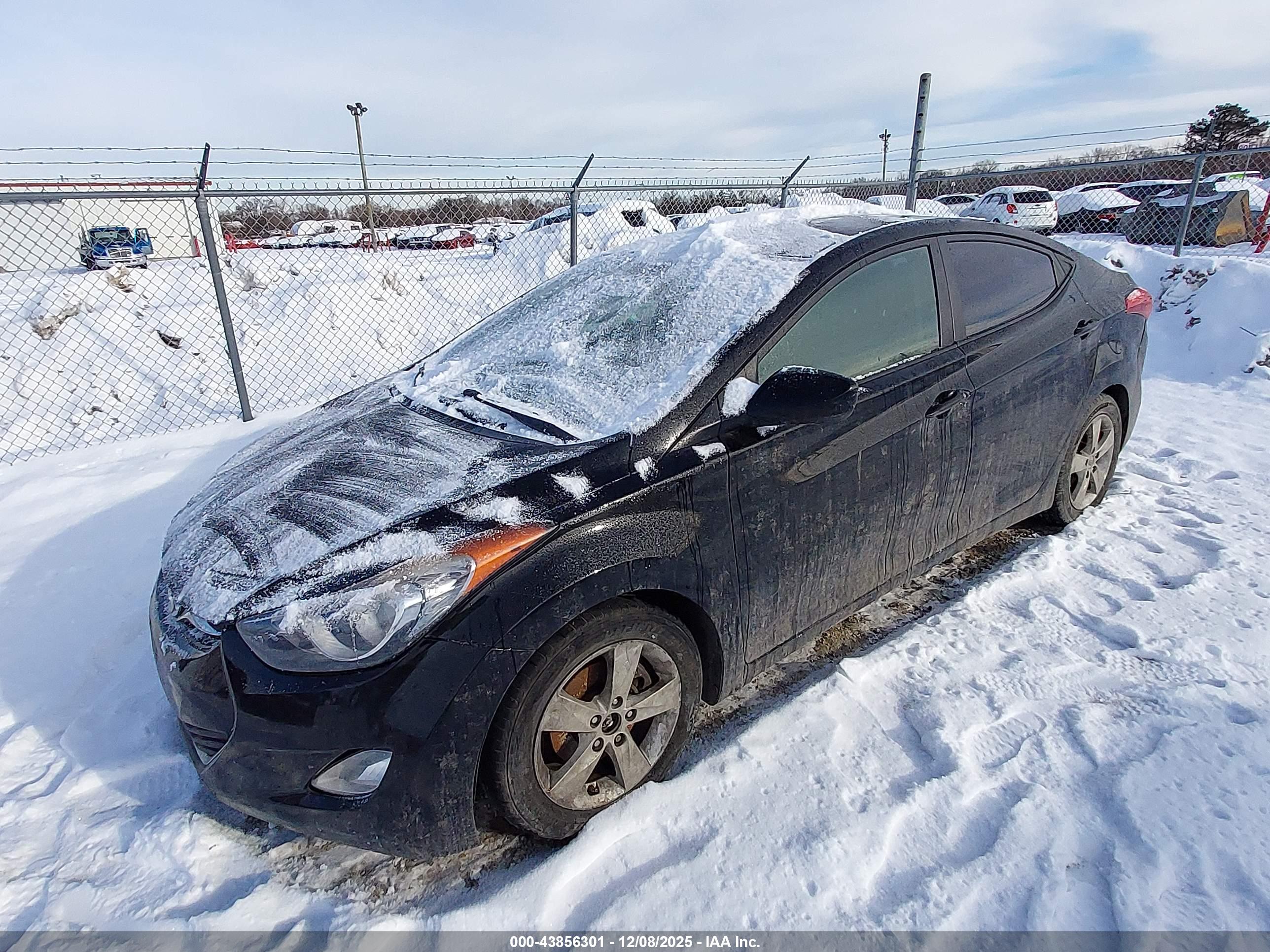 HYUNDAI ELANTRA image 2
