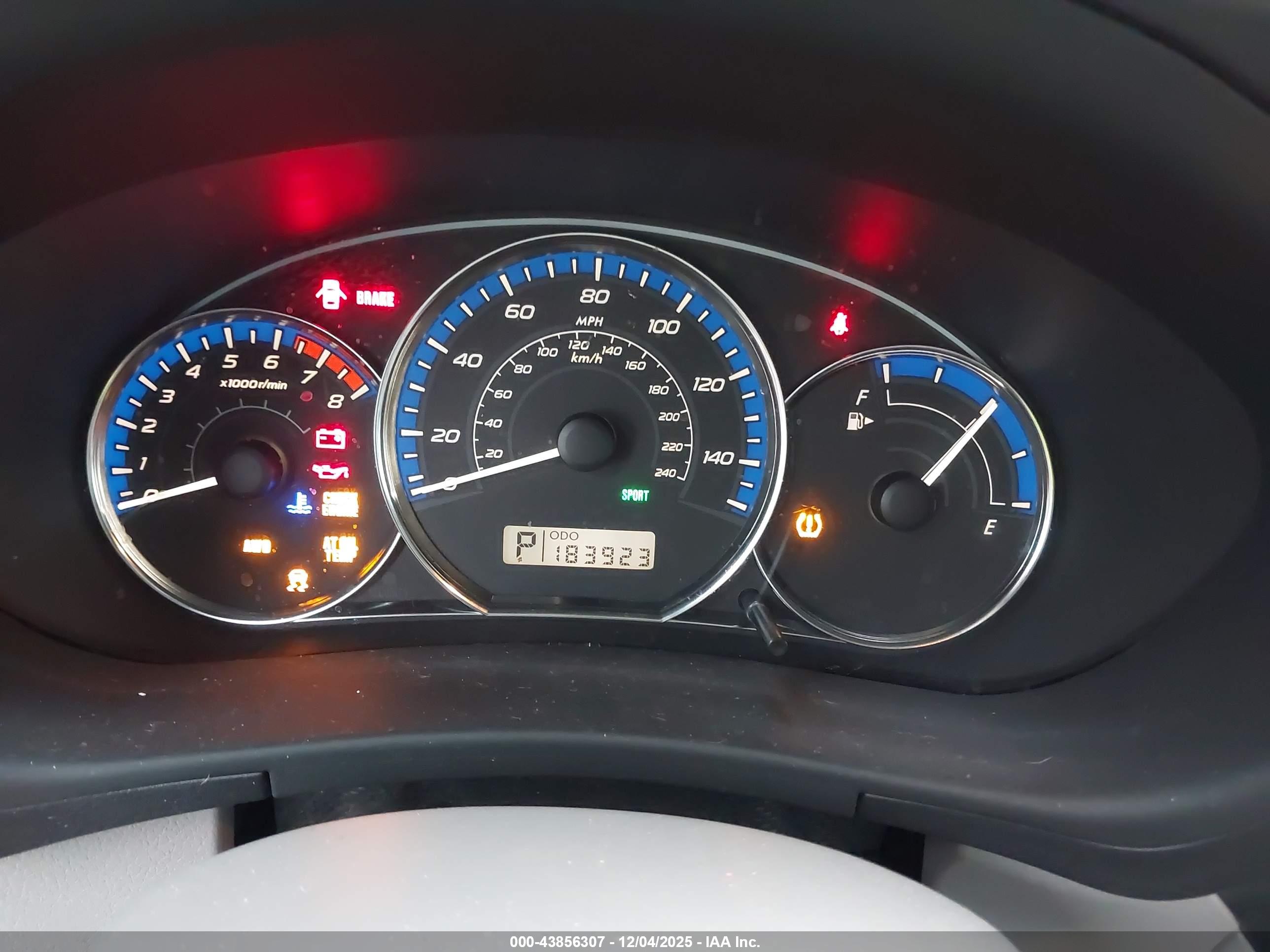 SUBARU FORESTER image 7