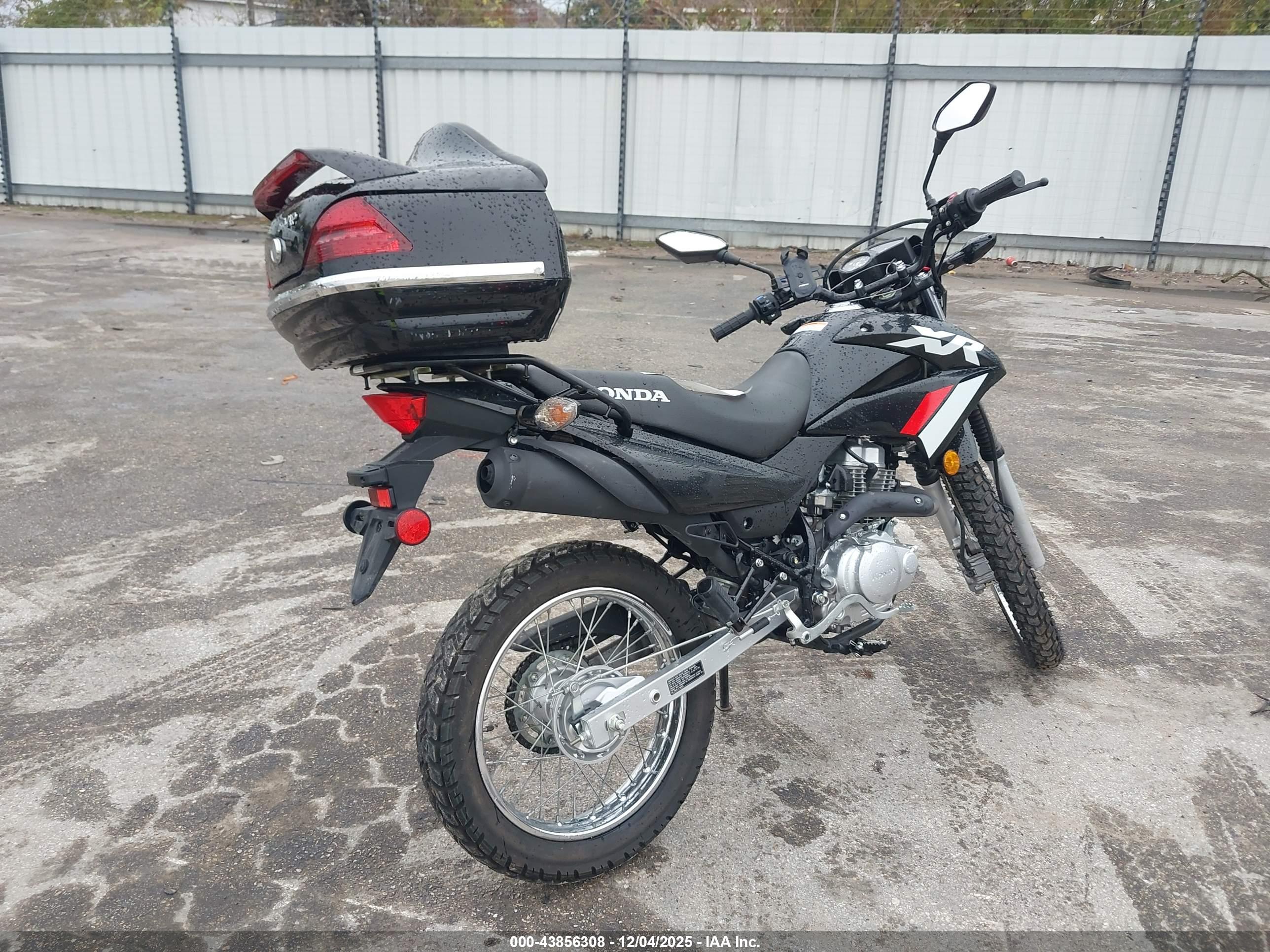 HONDA XR150L image 4