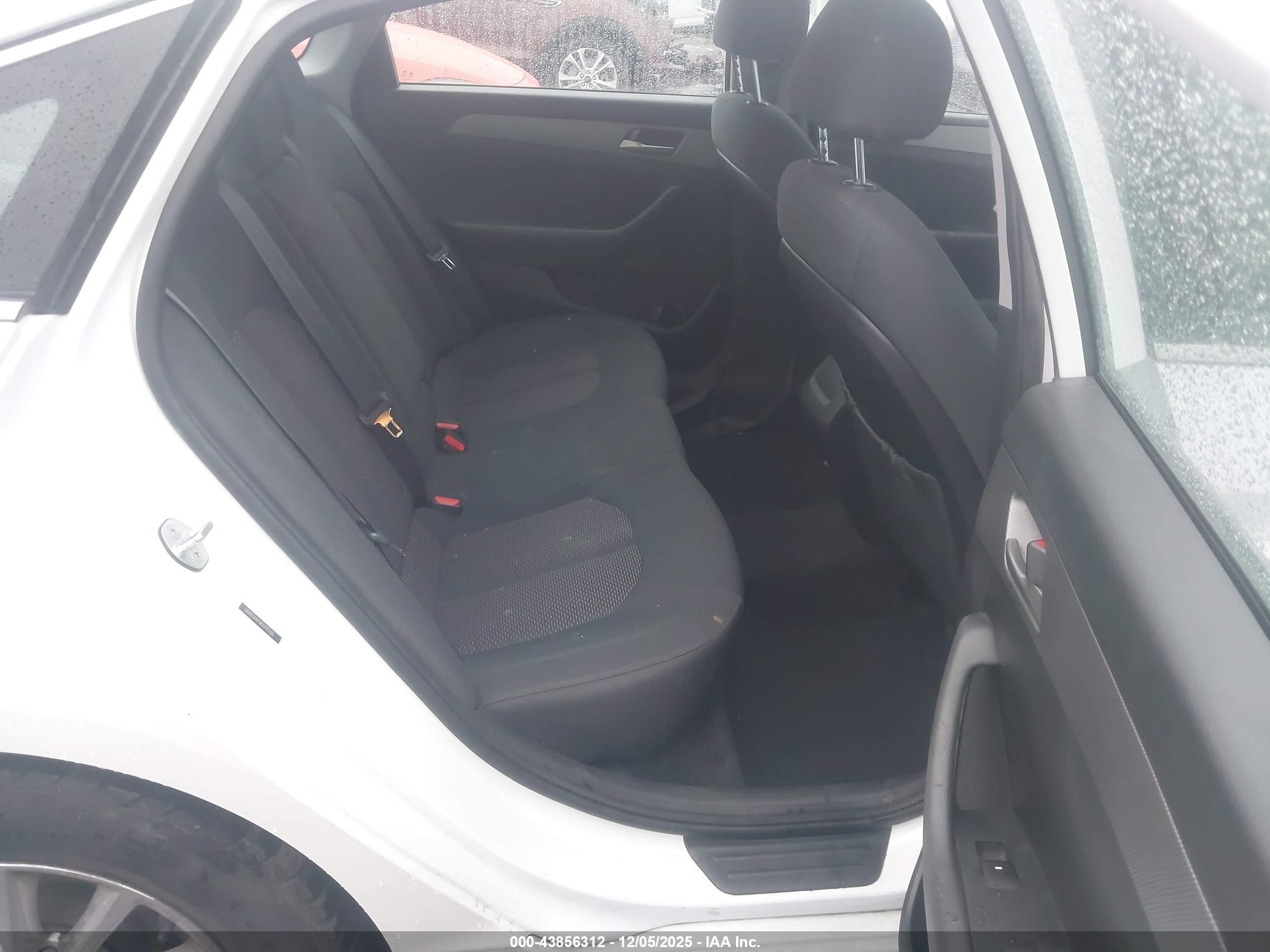 HYUNDAI SONATA image 8