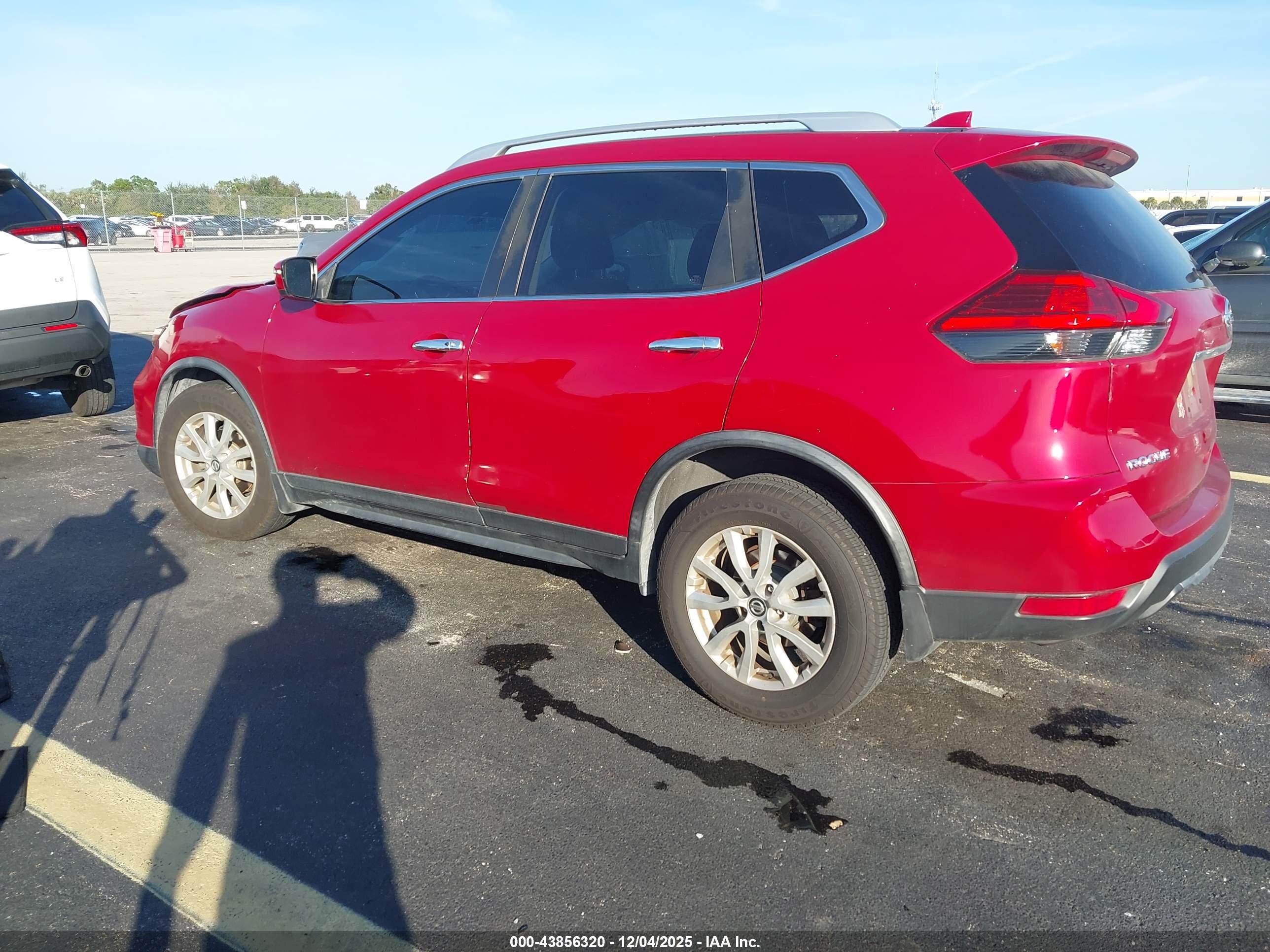NISSAN ROGUE image 3