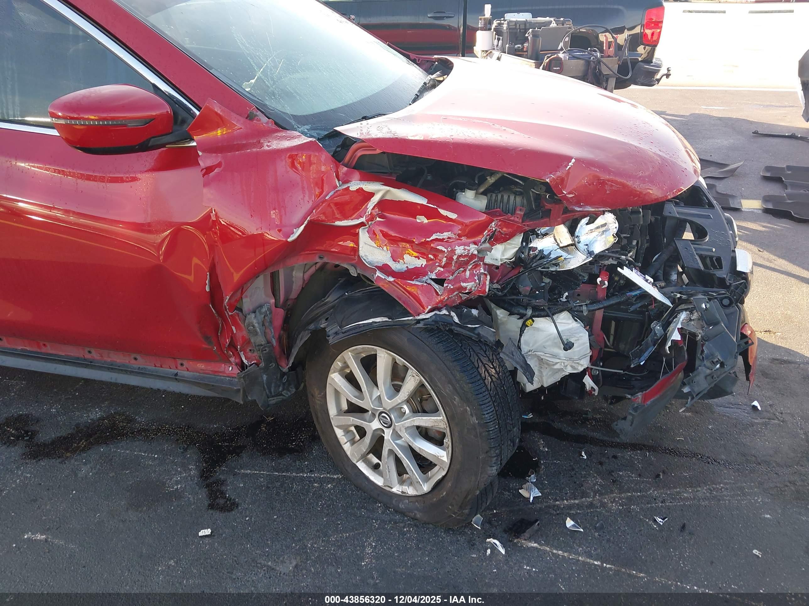 NISSAN ROGUE image 6