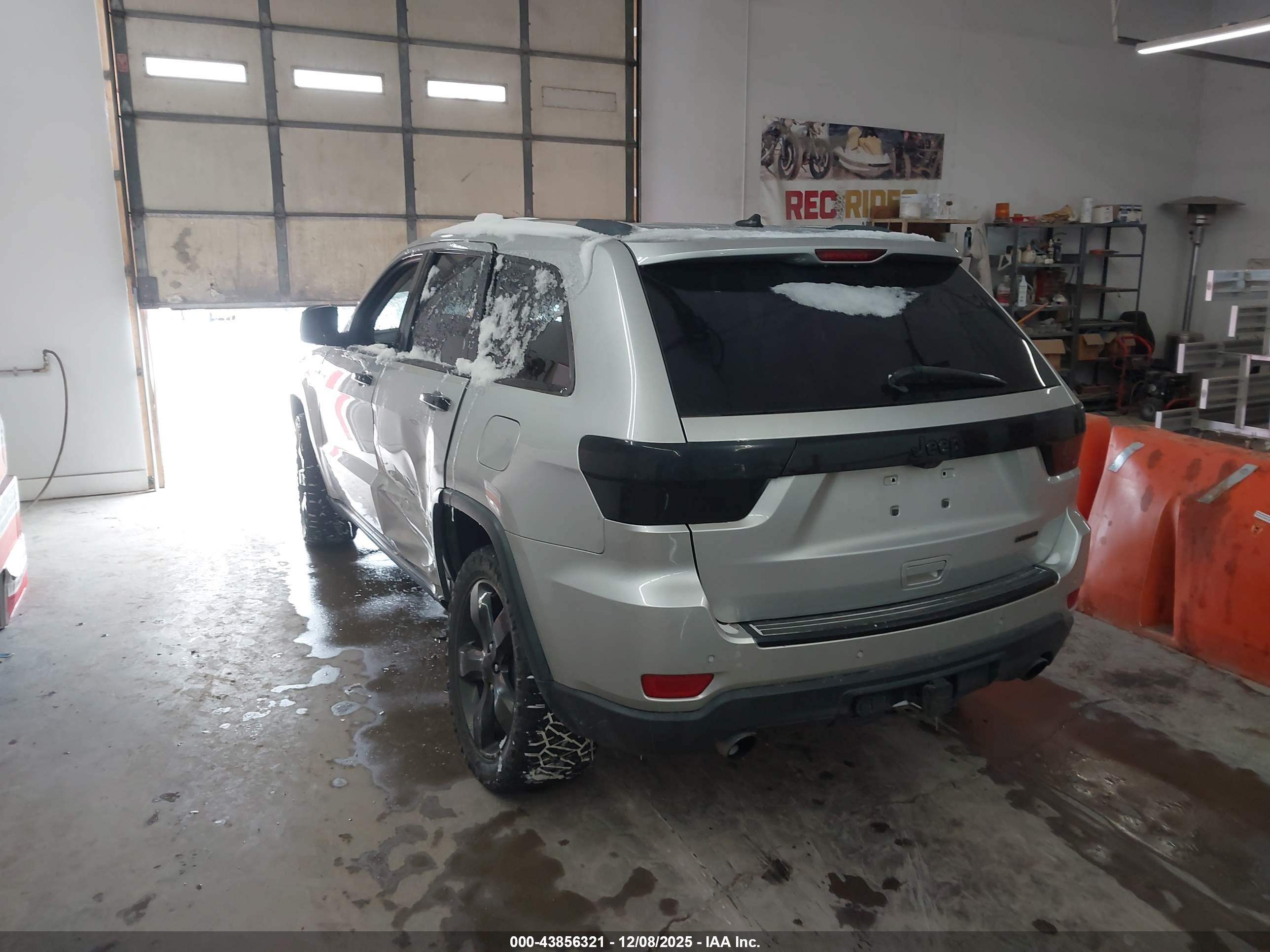 JEEP GRAND image 3