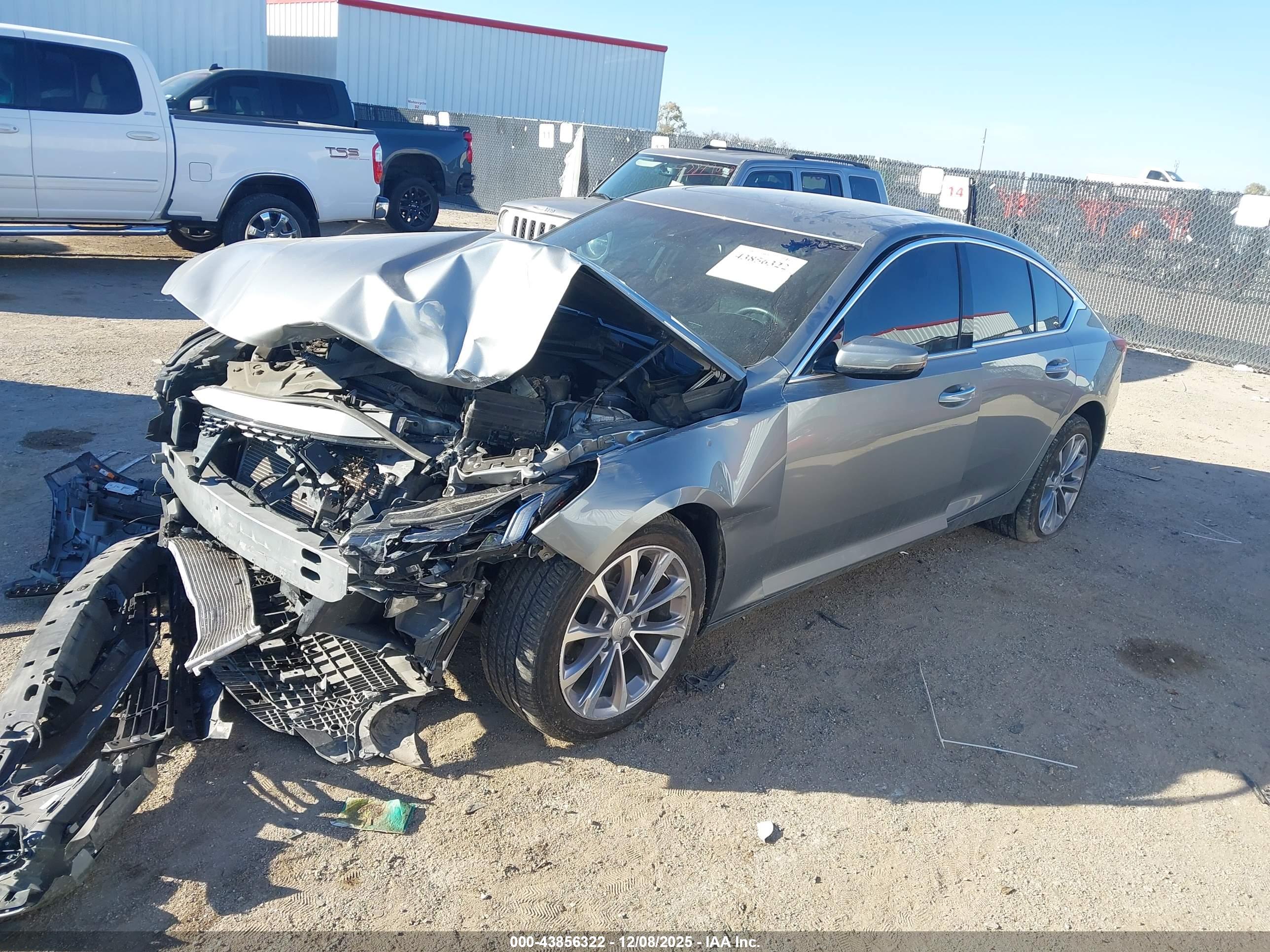 CADILLAC CT5 image 2