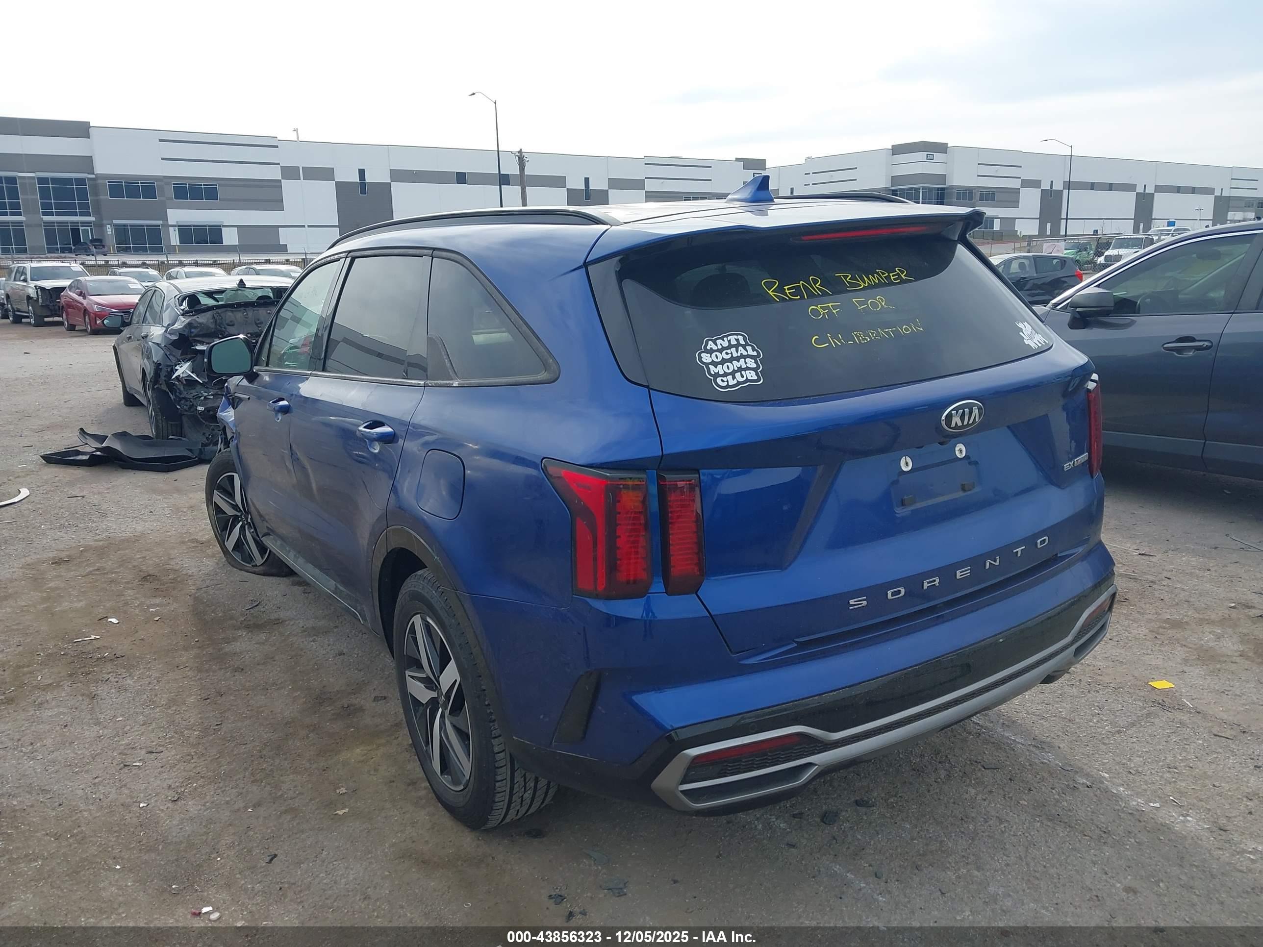 KIA SORENTO image 3