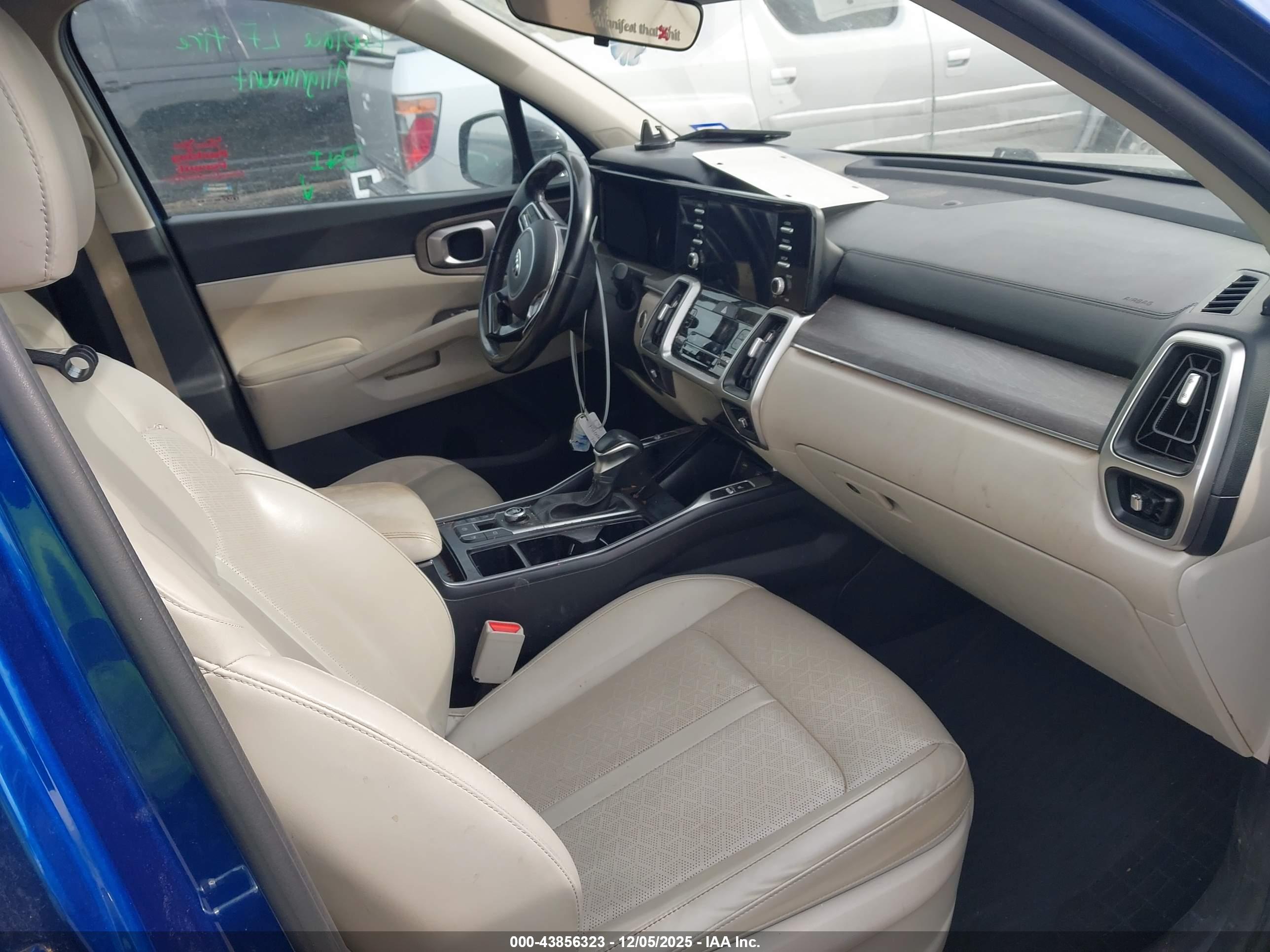 KIA SORENTO image 5