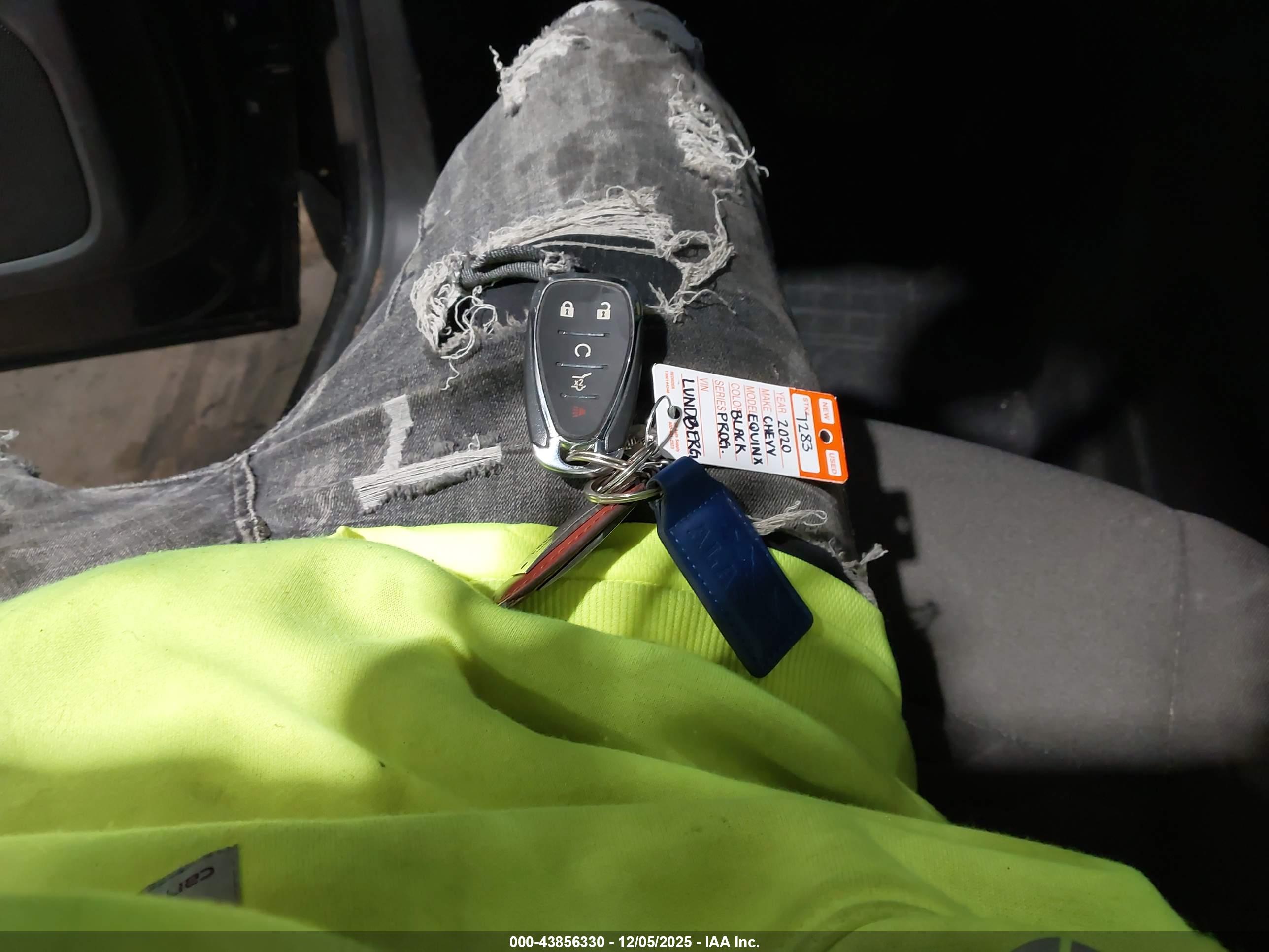 CHEVROLET EQUINOX image 11