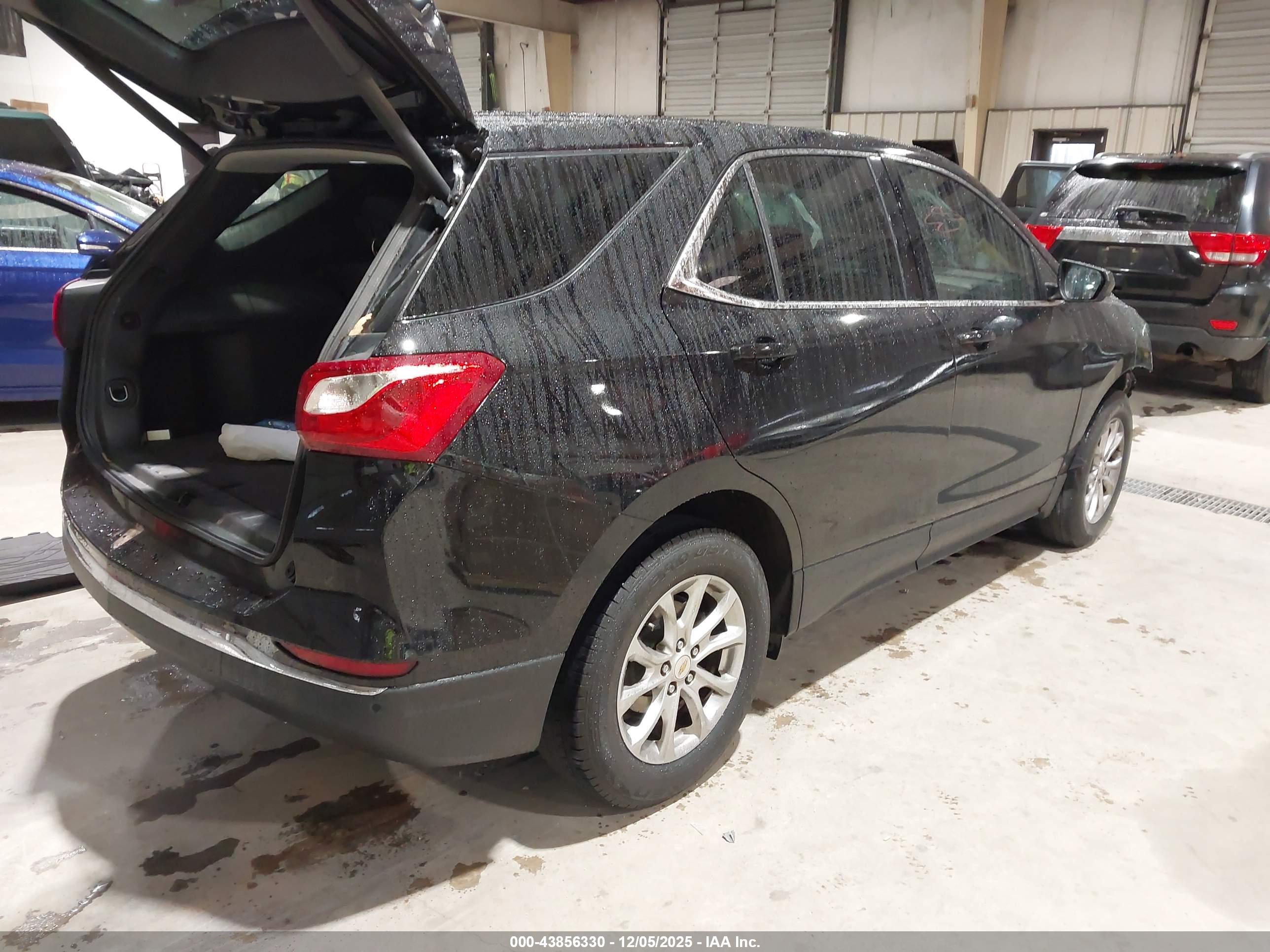 CHEVROLET EQUINOX image 4