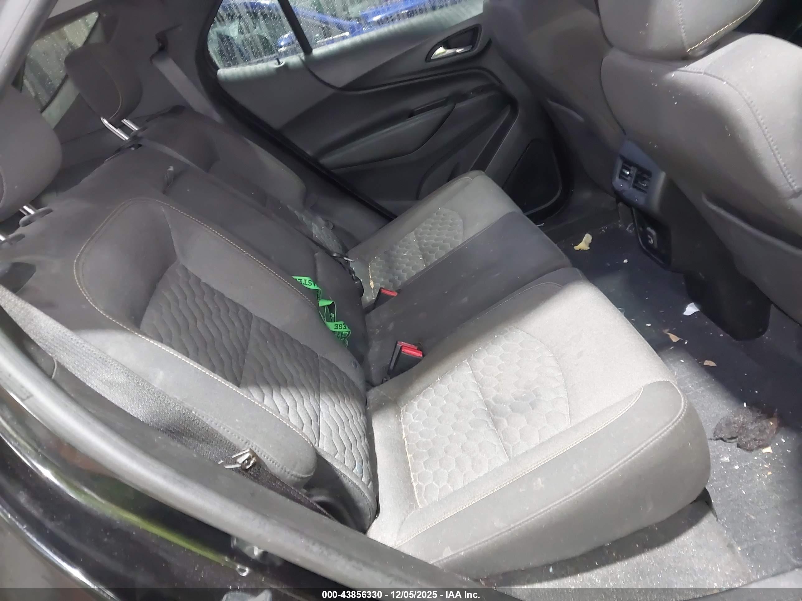 CHEVROLET EQUINOX image 8