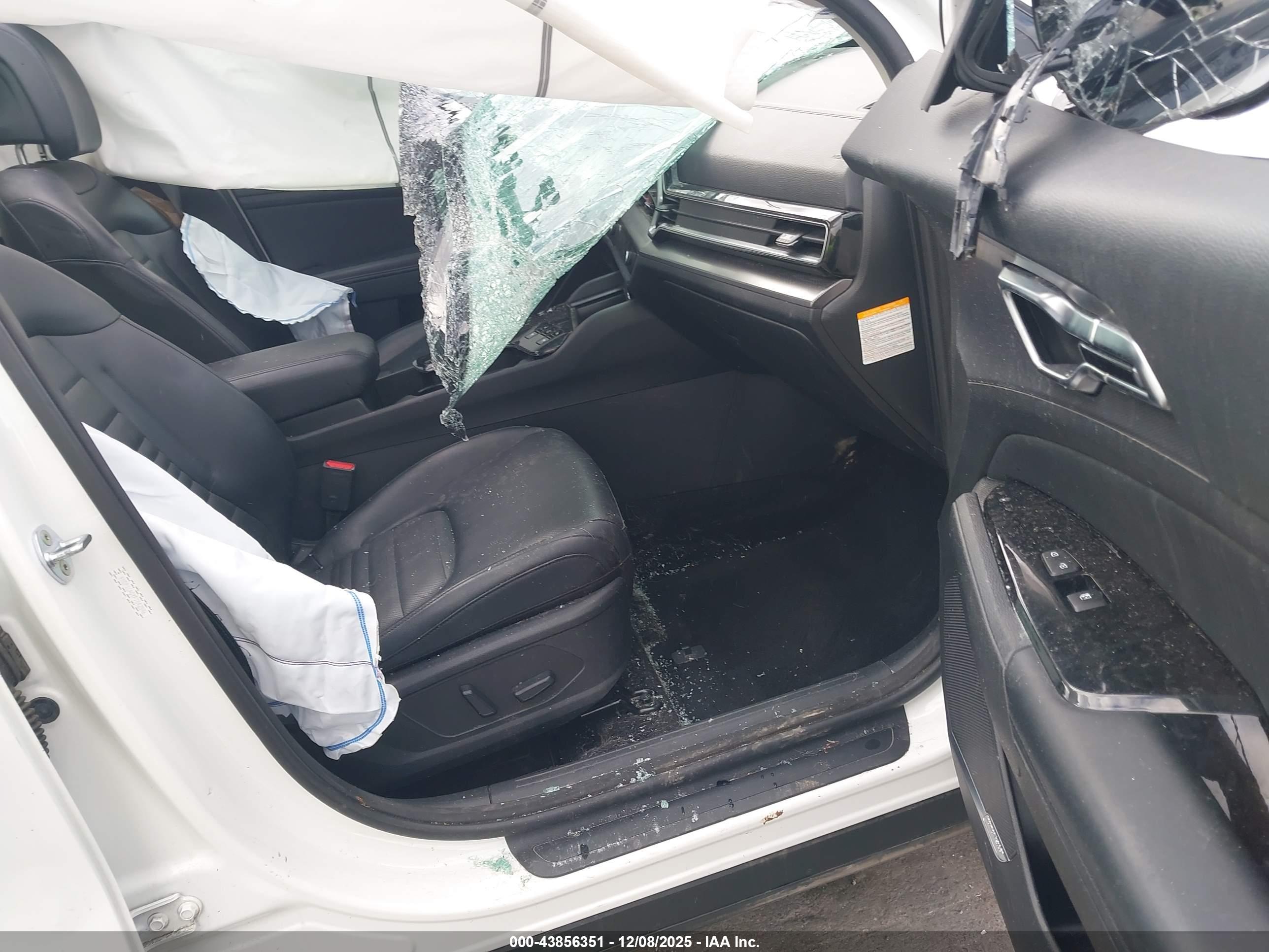 KIA SPORTAGE image 5