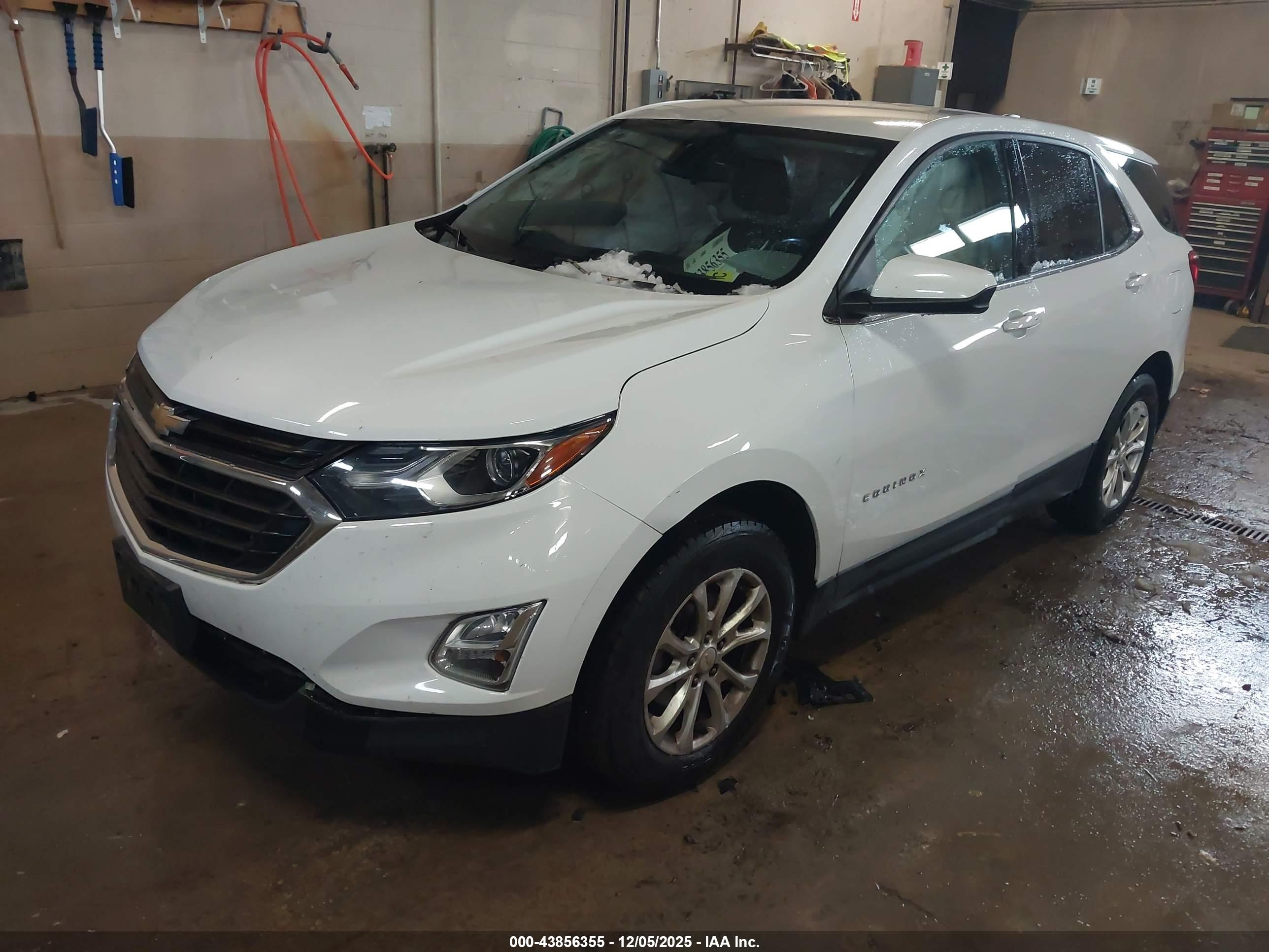 CHEVROLET EQUINOX image 2