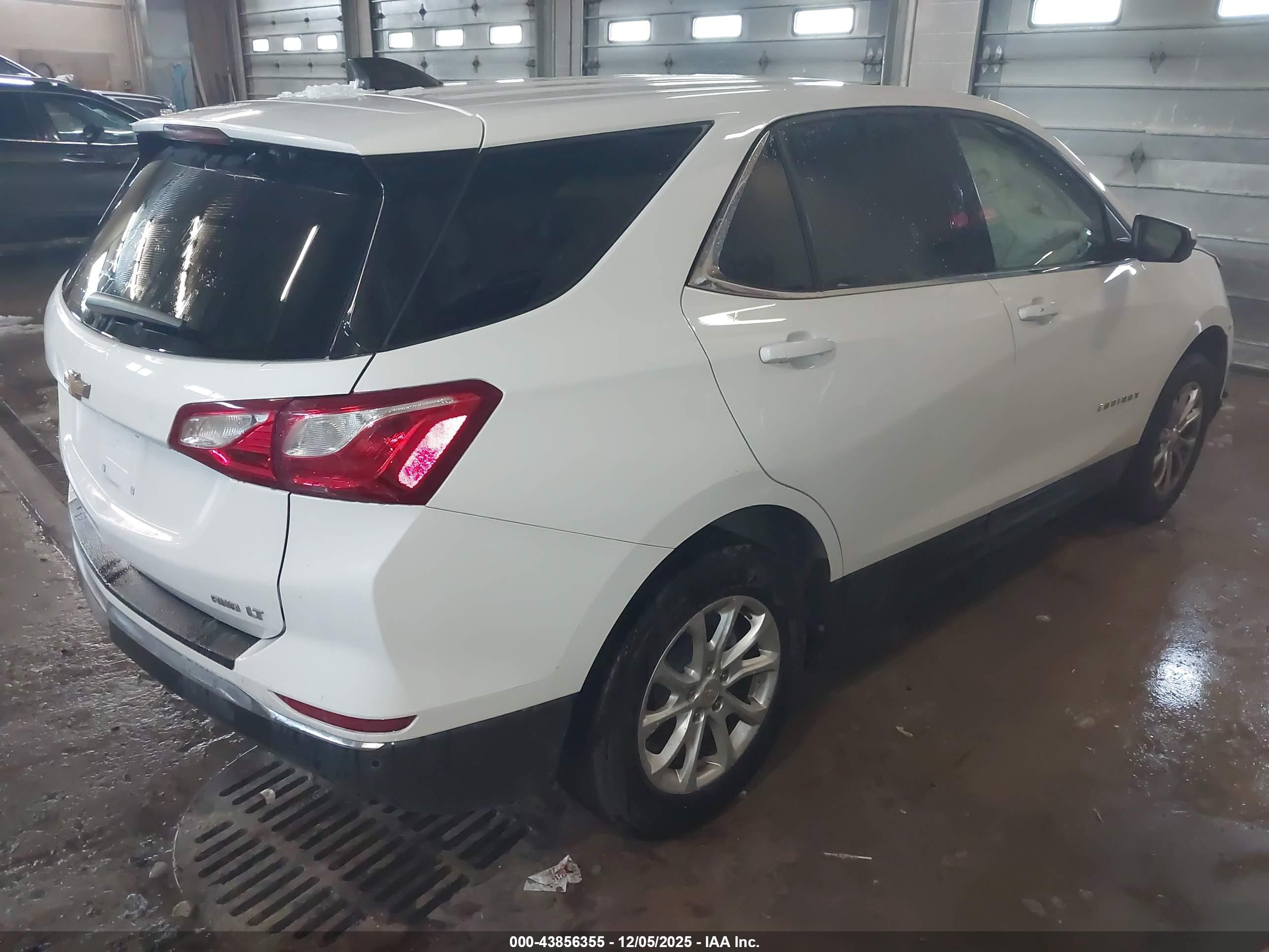 CHEVROLET EQUINOX image 4