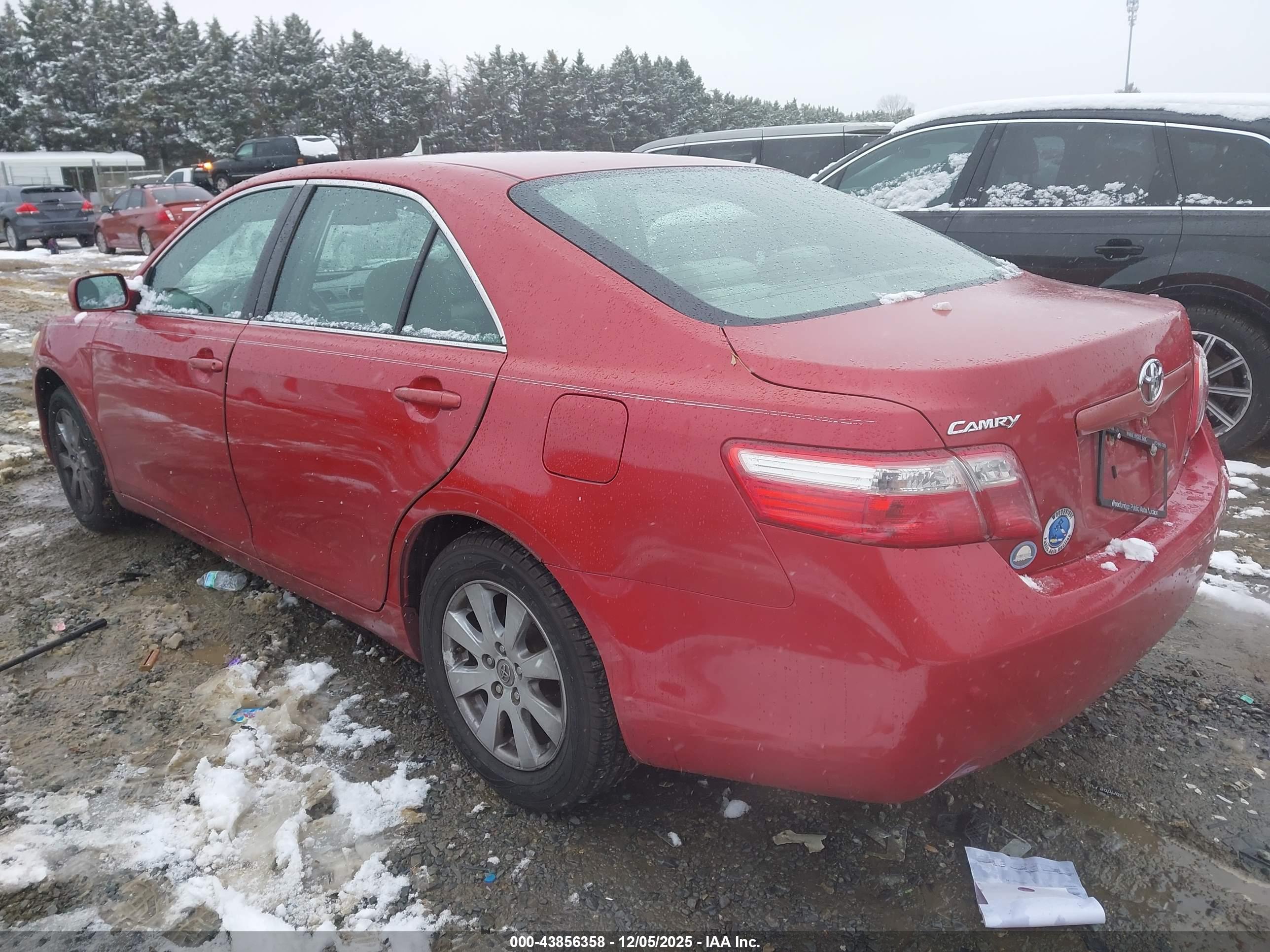 TOYOTA CAMRY image 3