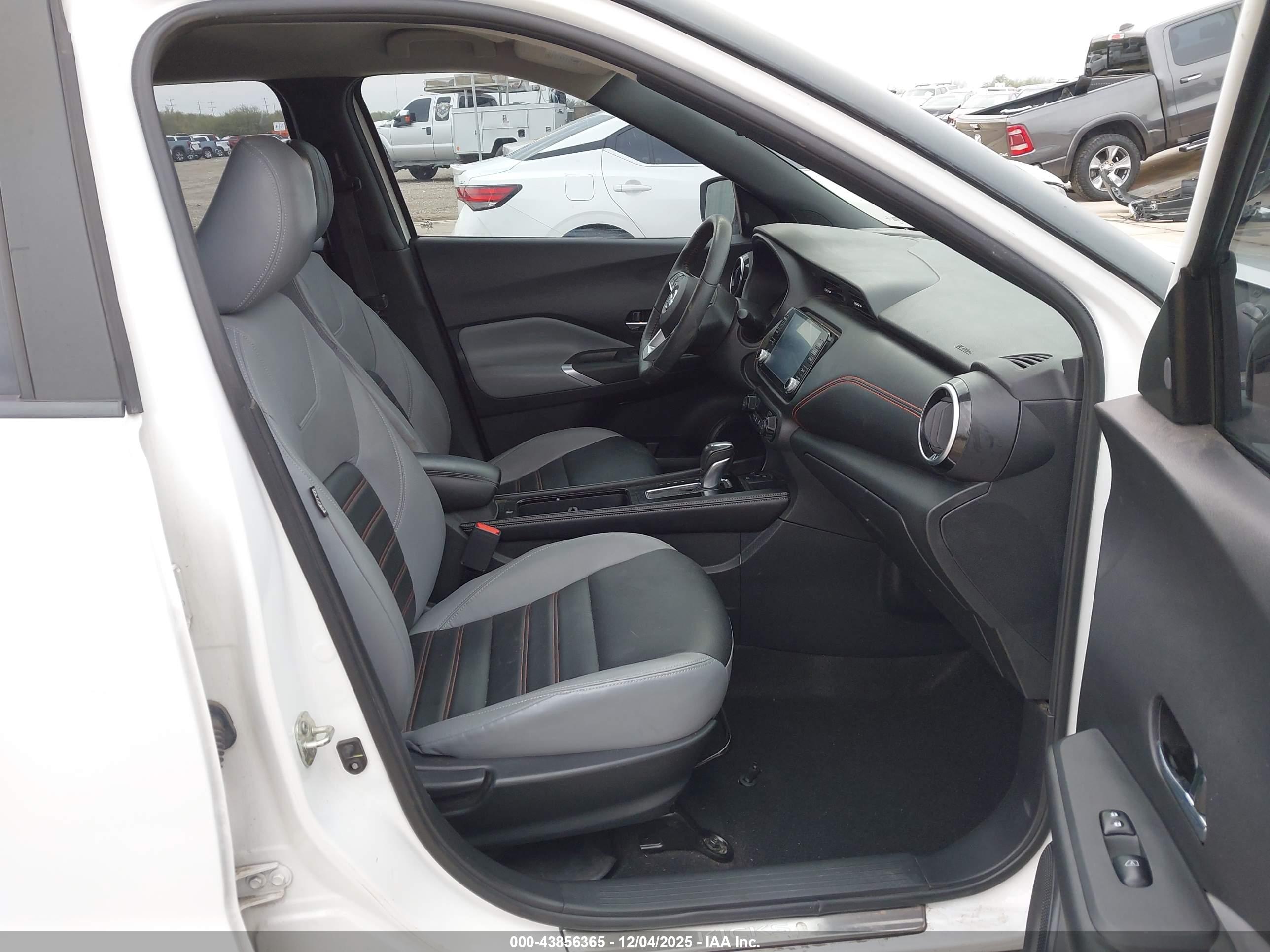 NISSAN KICKS image 5