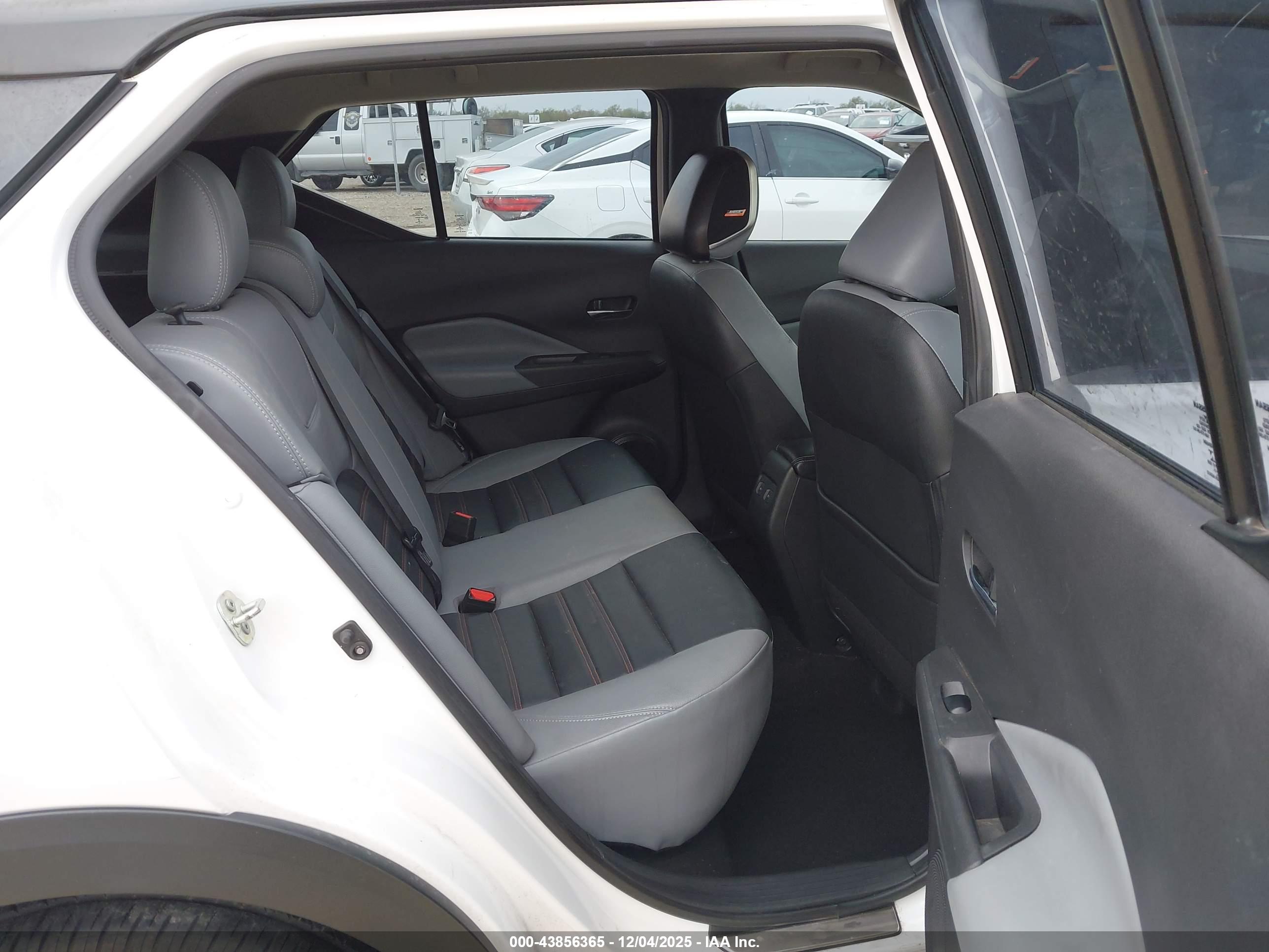 NISSAN KICKS image 8