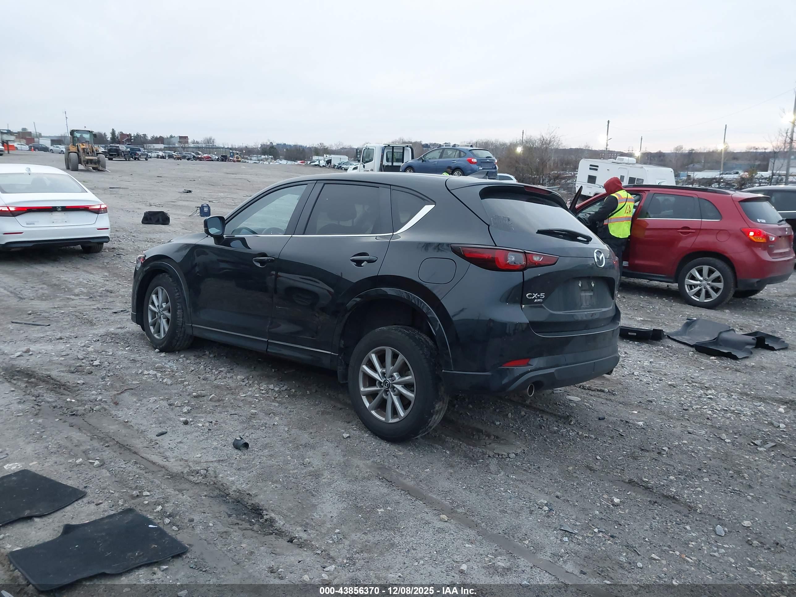MAZDA CX-5 image 3
