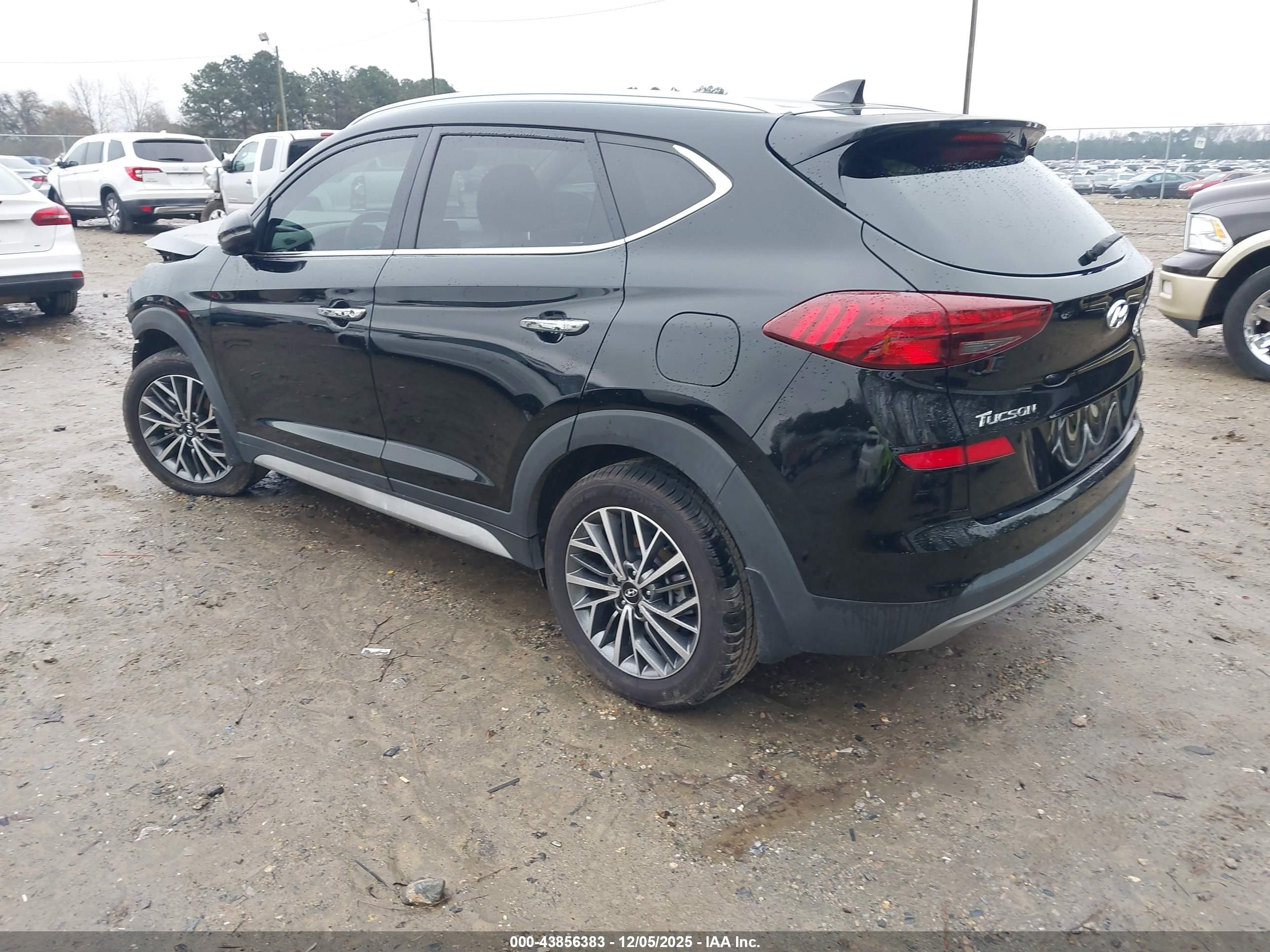 HYUNDAI TUCSON image 3