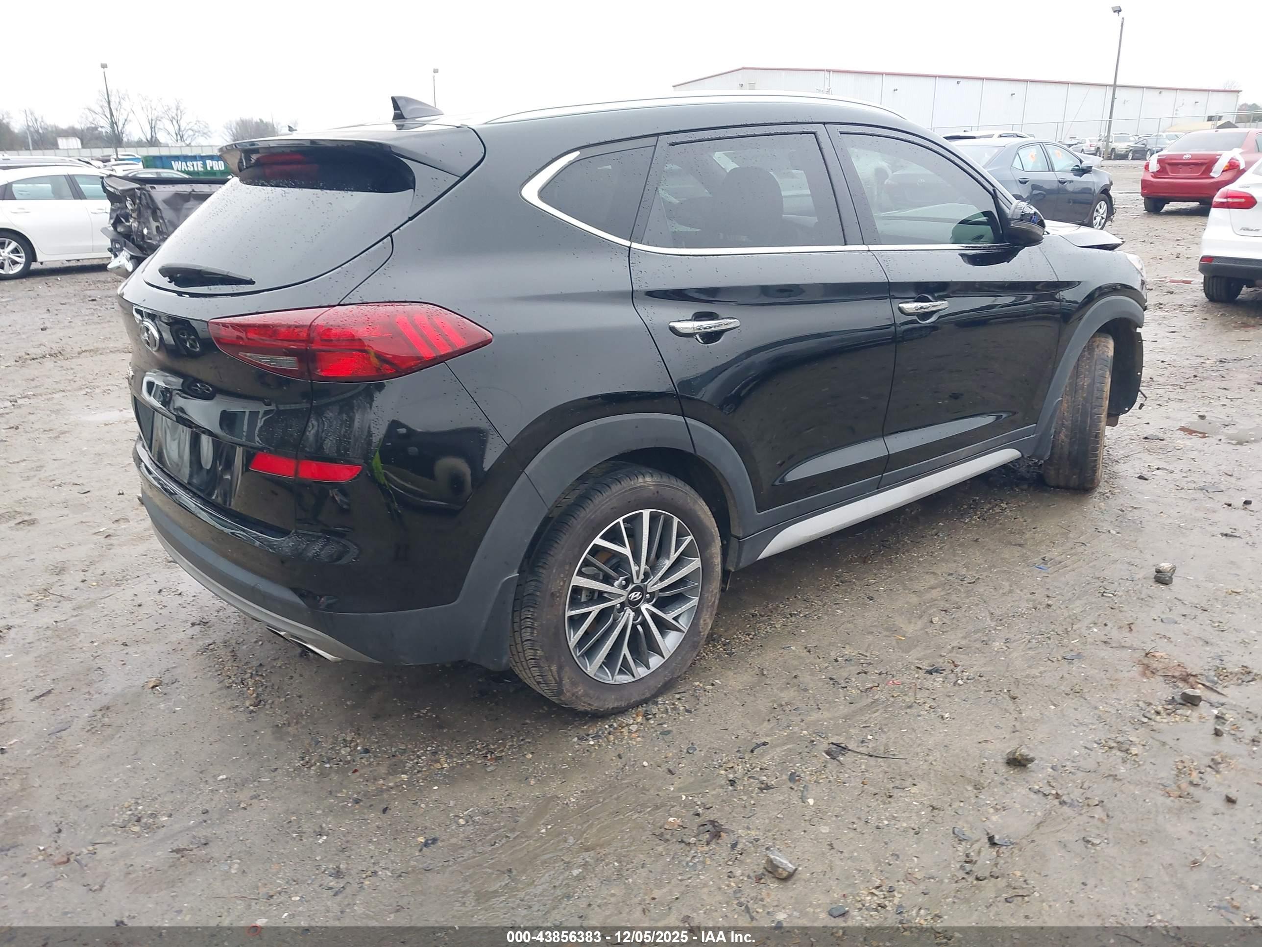 HYUNDAI TUCSON image 4