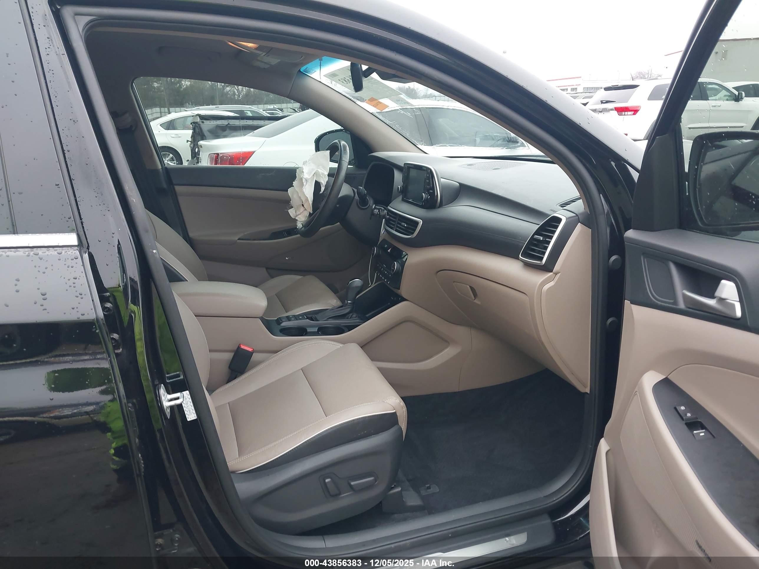 HYUNDAI TUCSON image 5