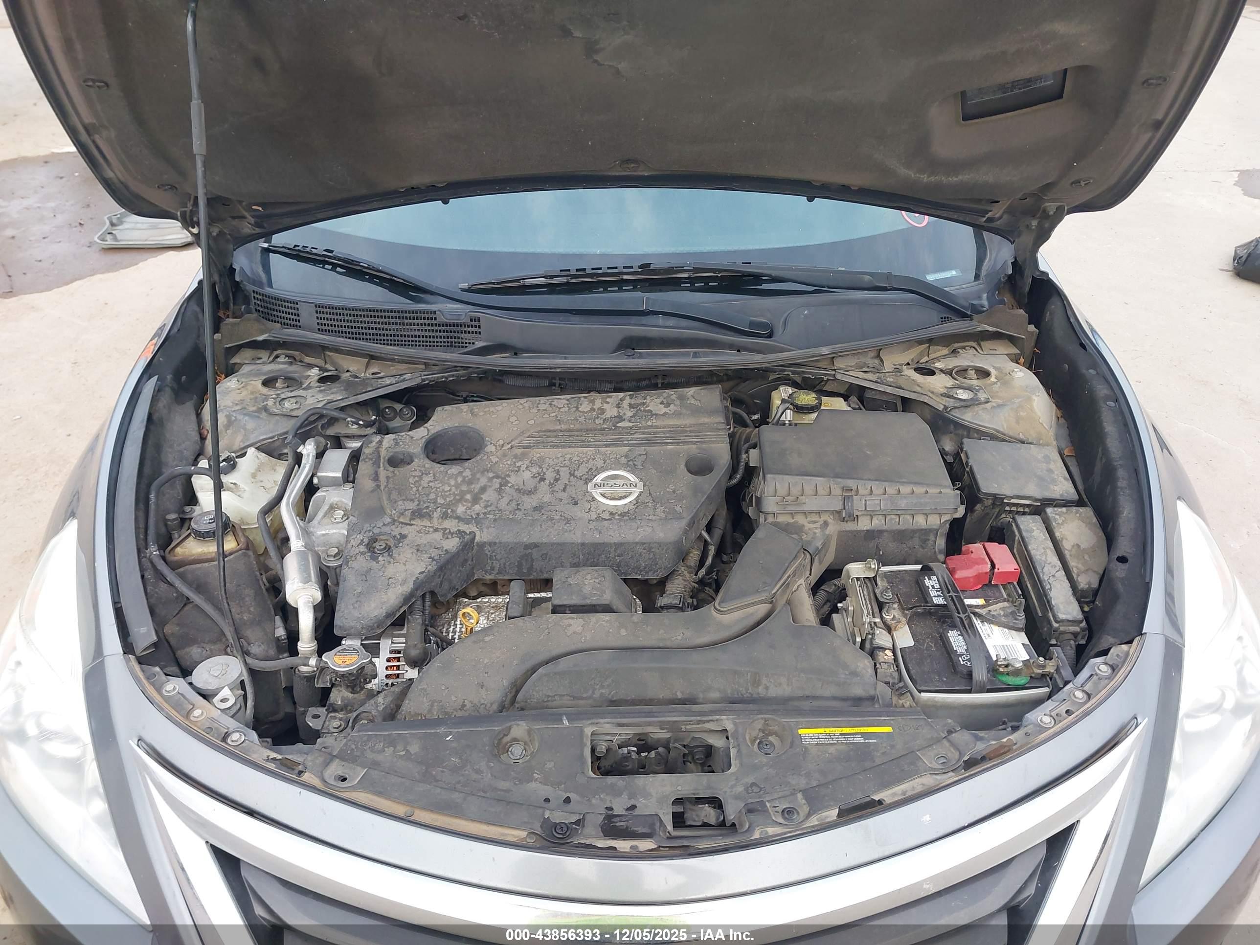 NISSAN ALTIMA image 10