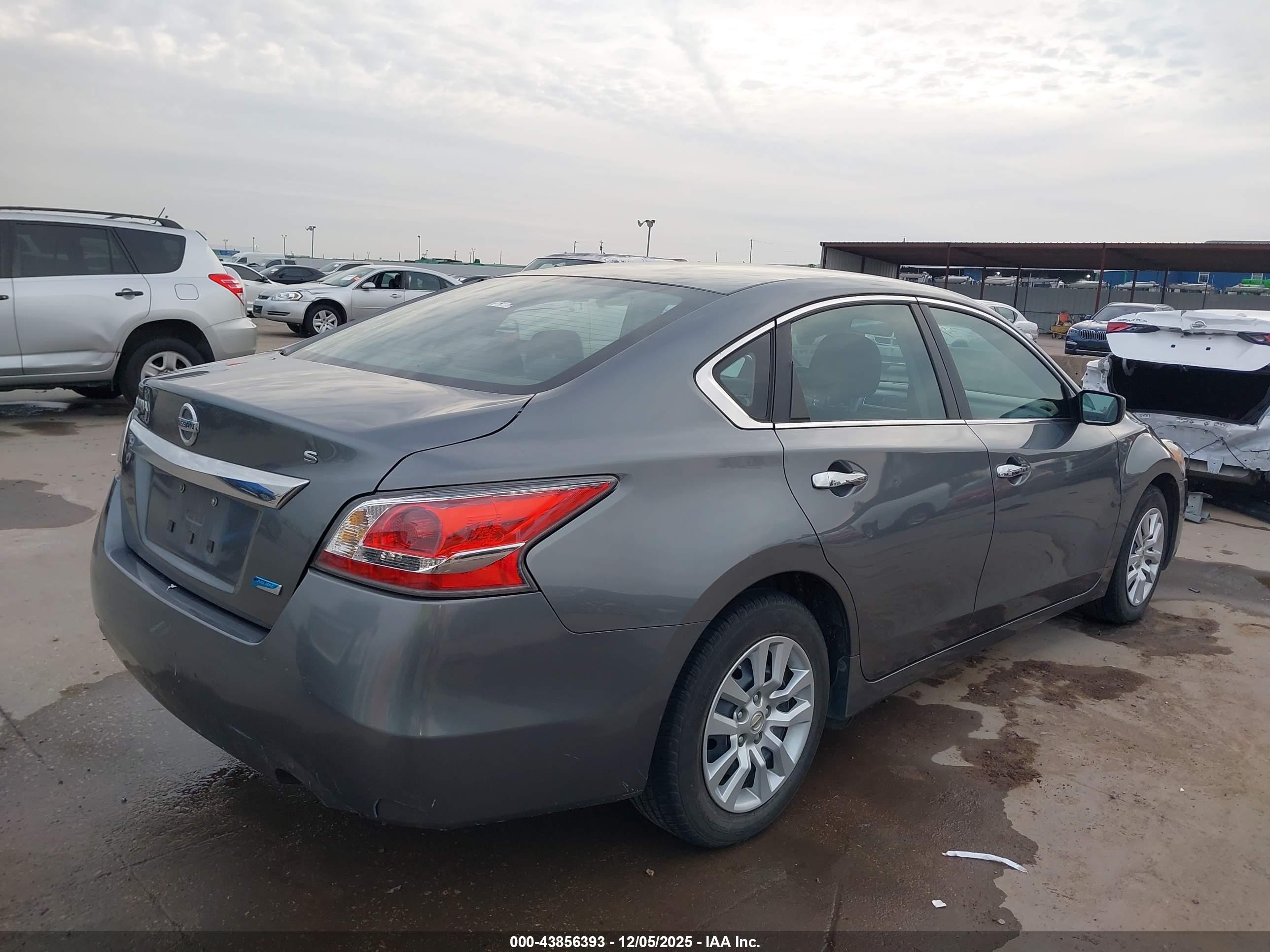NISSAN ALTIMA image 4