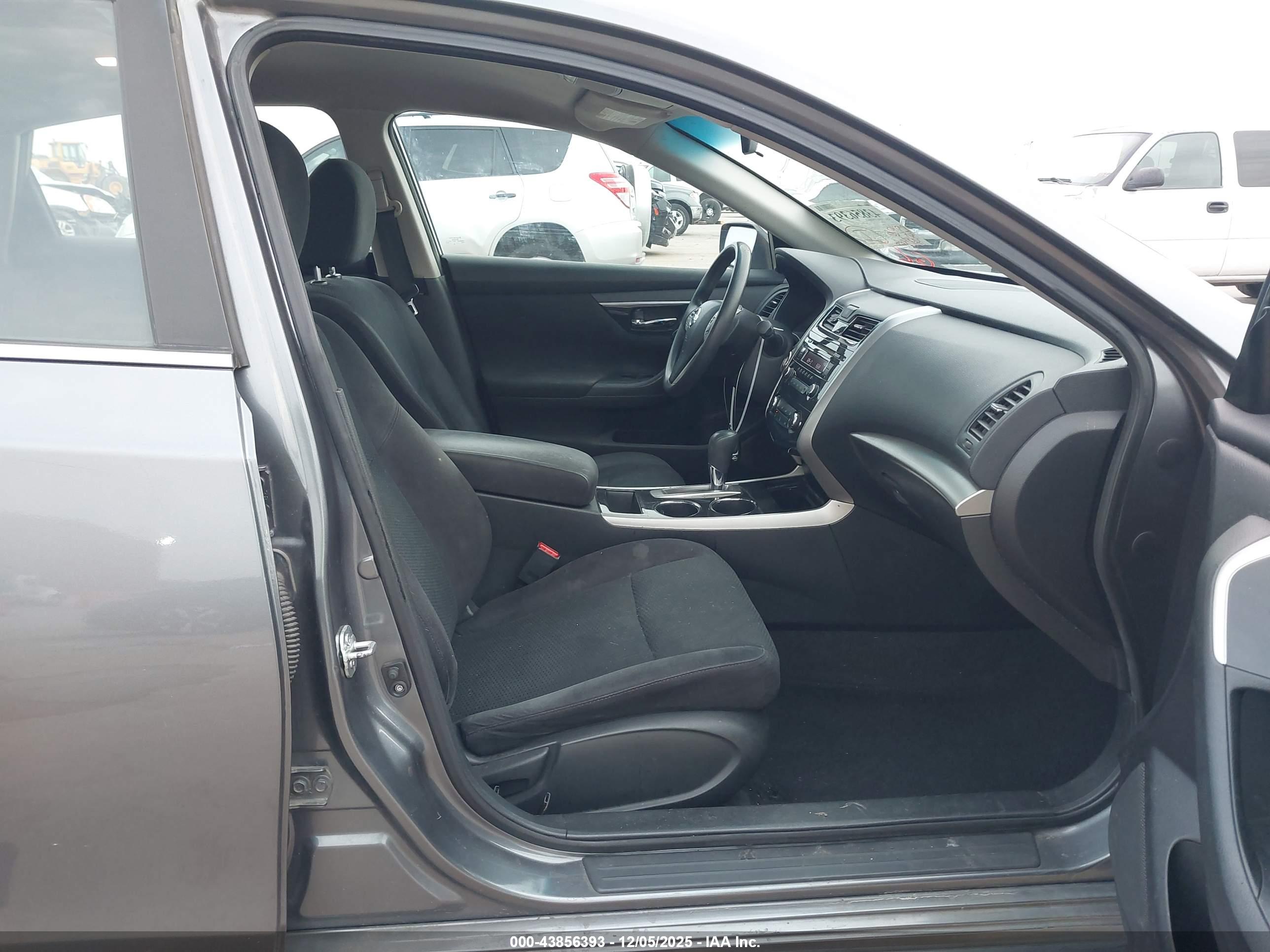NISSAN ALTIMA image 5