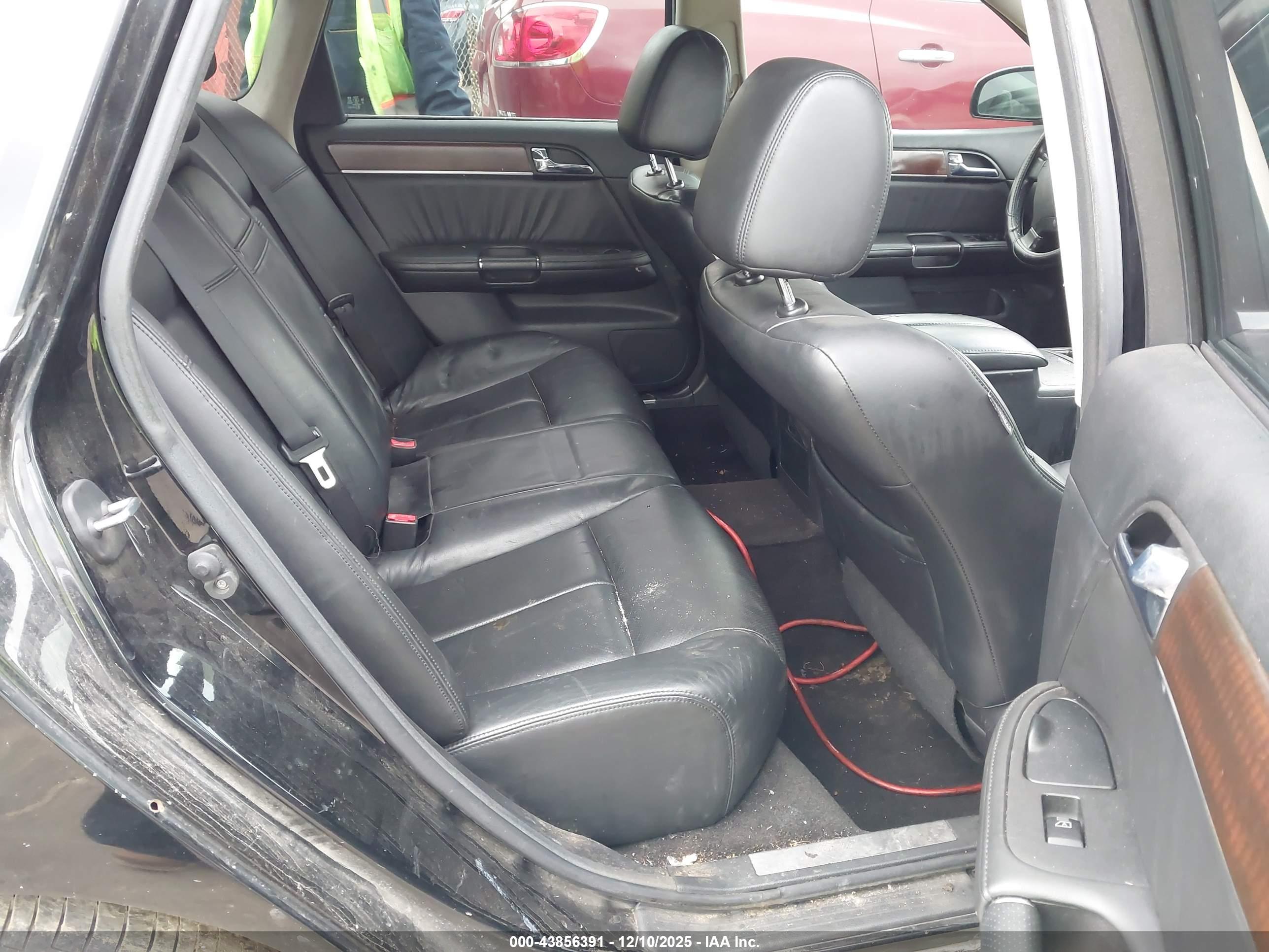 INFINITI M35 image 8