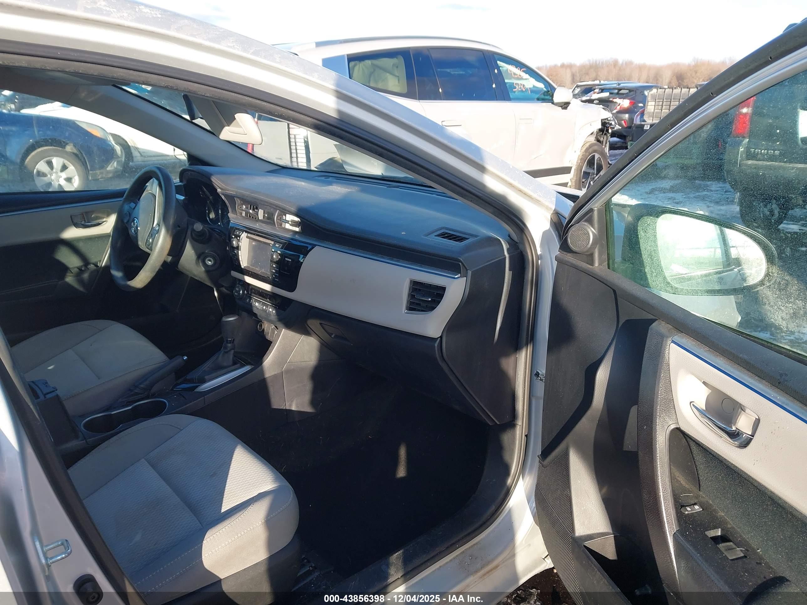 TOYOTA COROLLA image 5