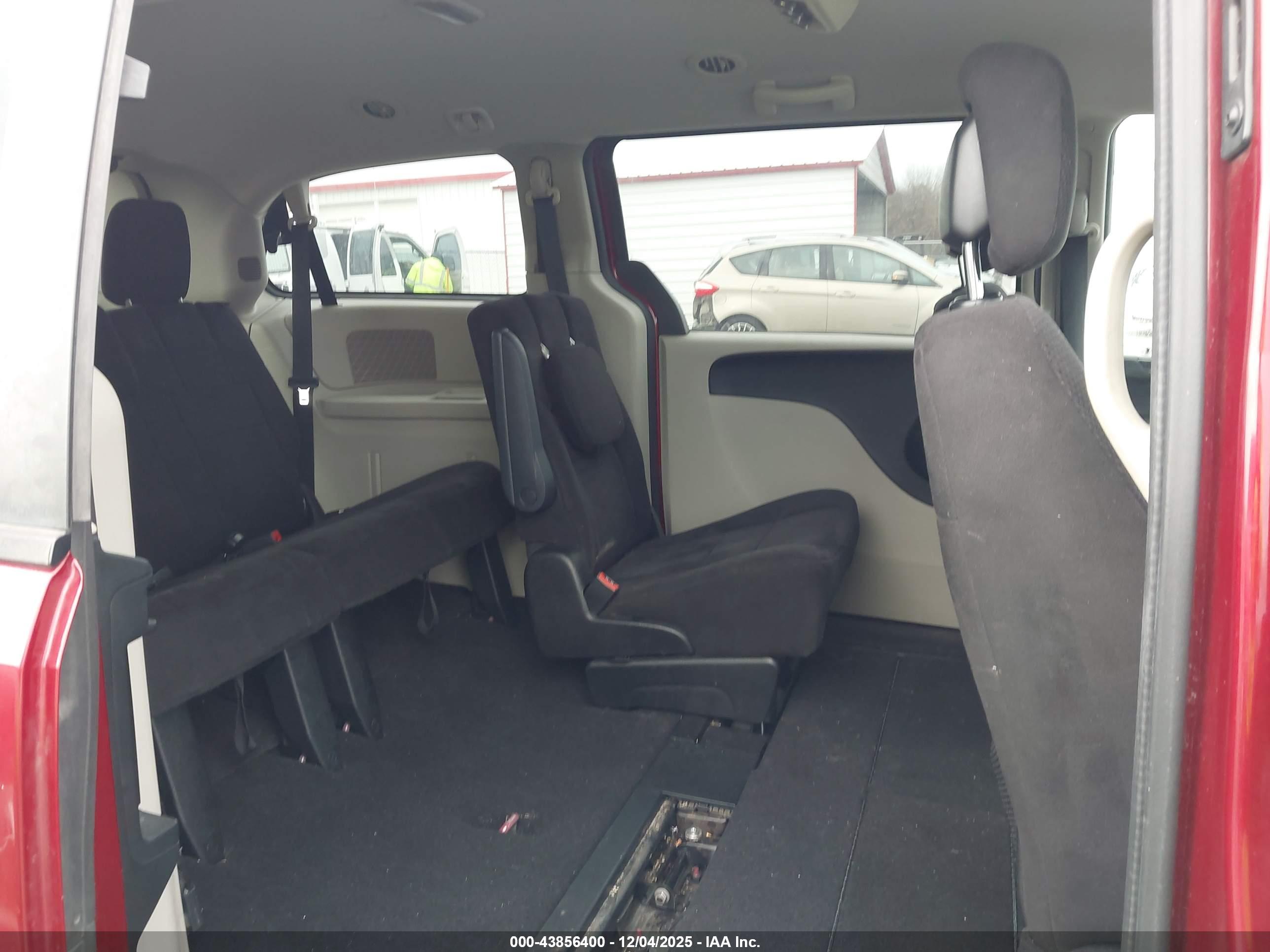 DODGE GRAND image 8