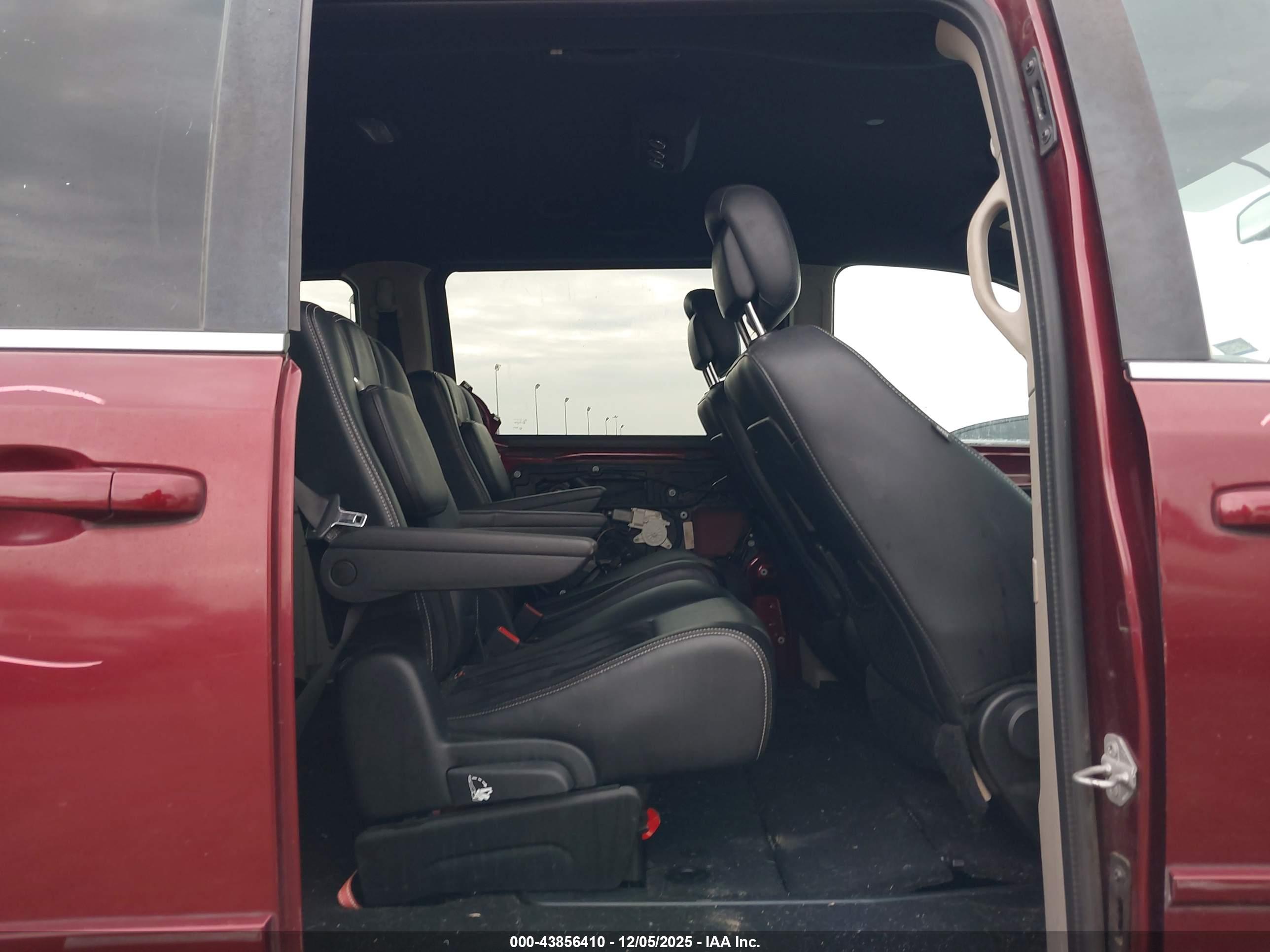 DODGE GRAND image 8