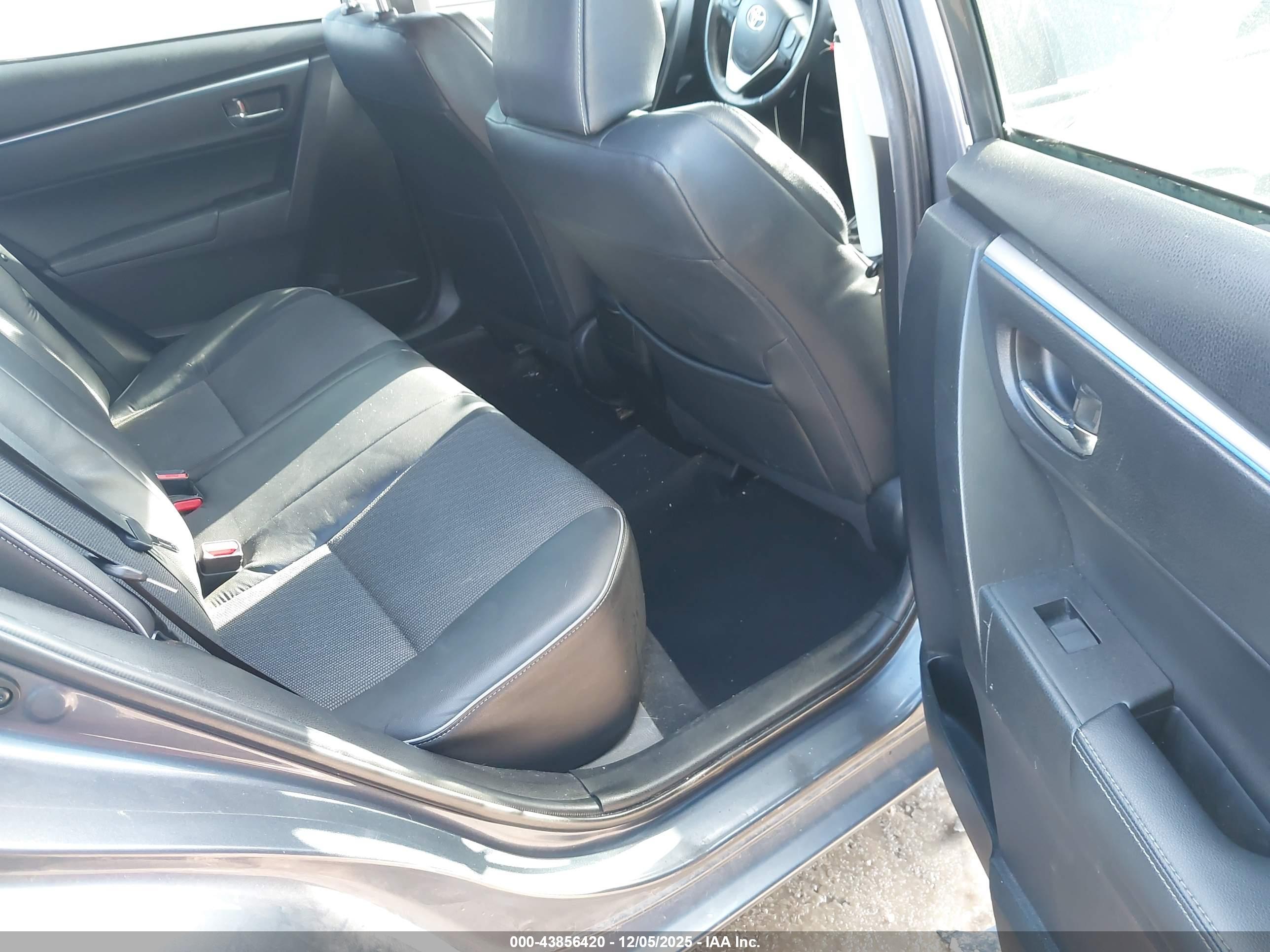 TOYOTA COROLLA image 8