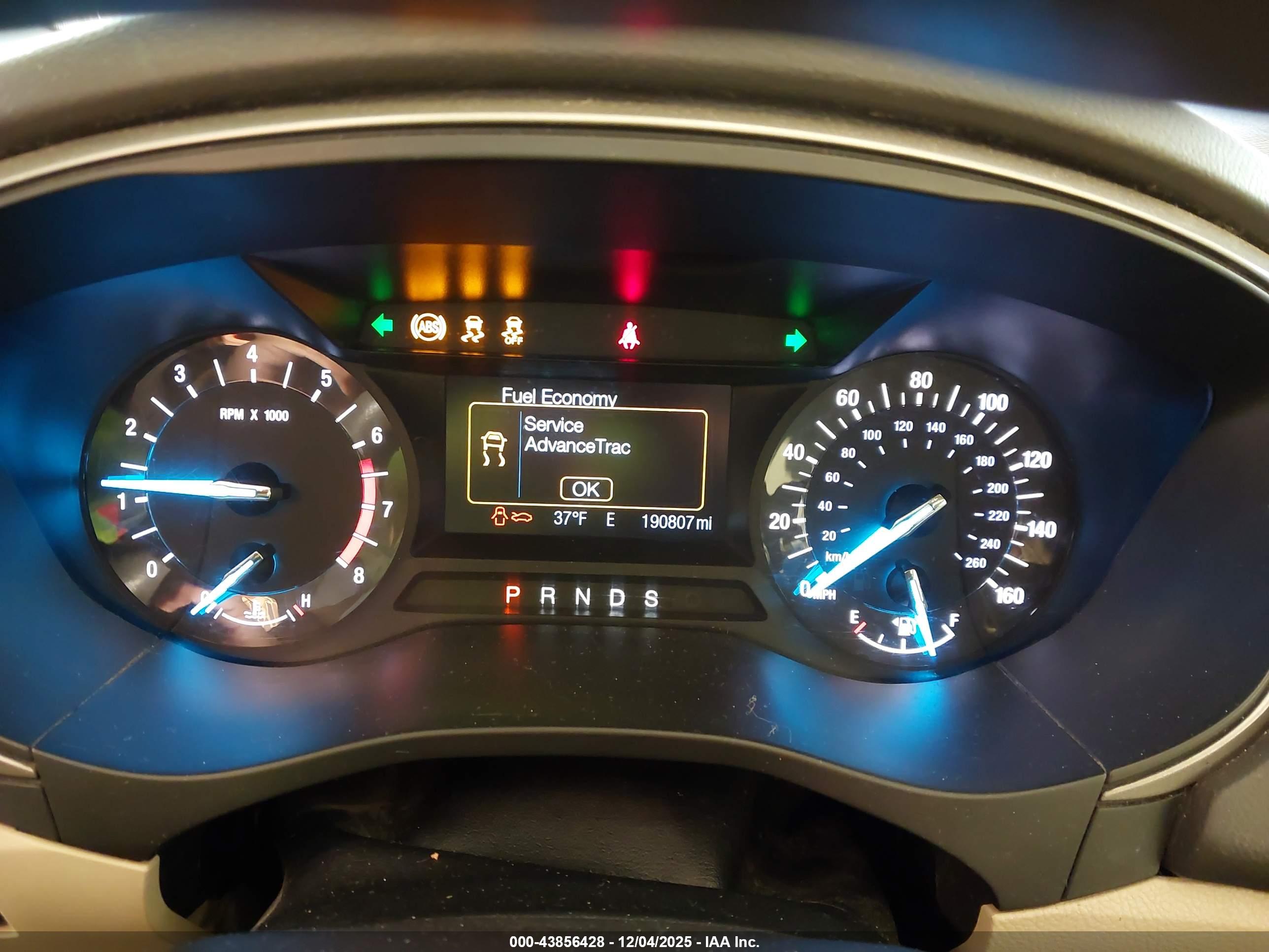 FORD FUSION image 7