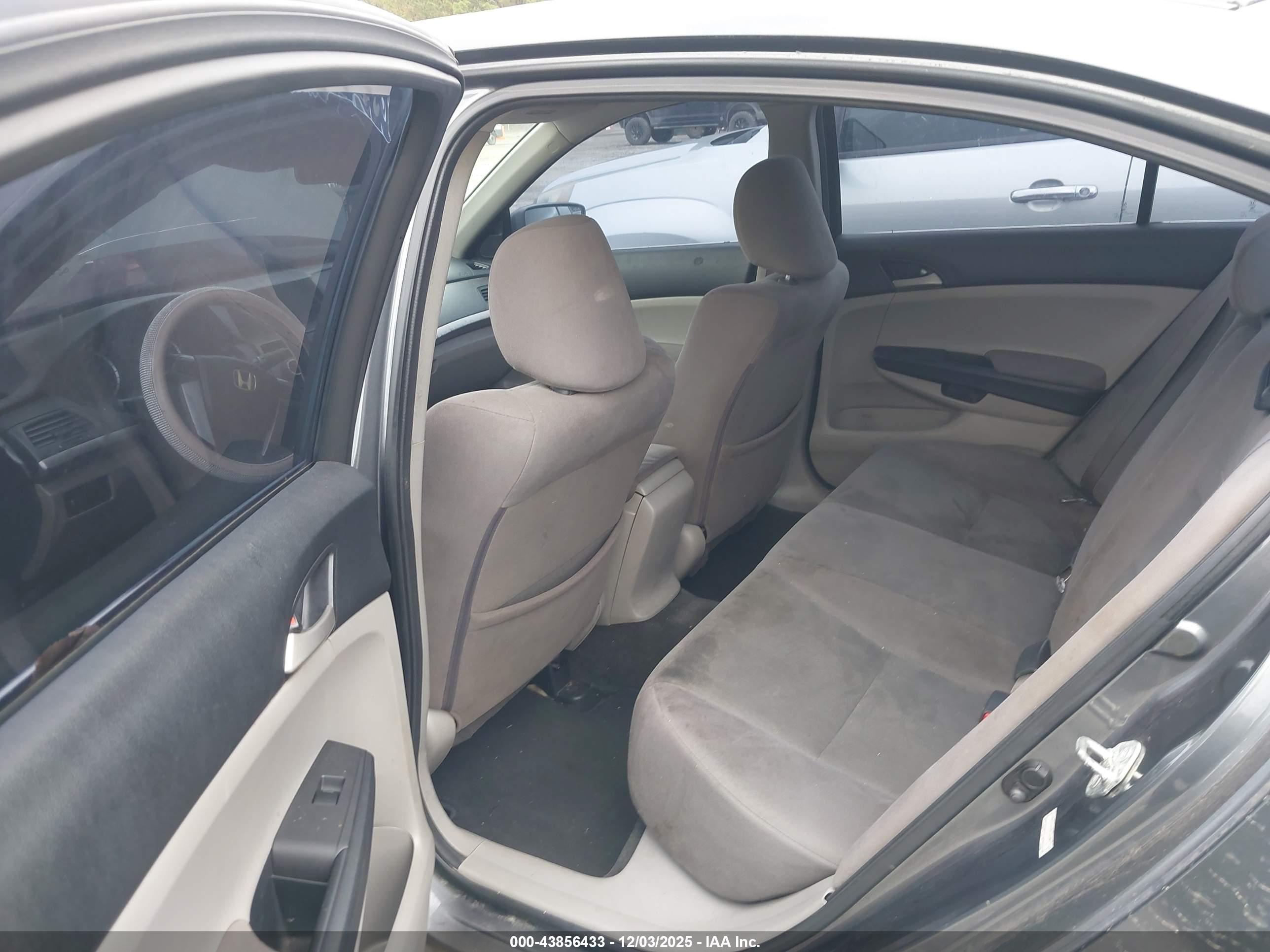 HONDA ACCORD image 8