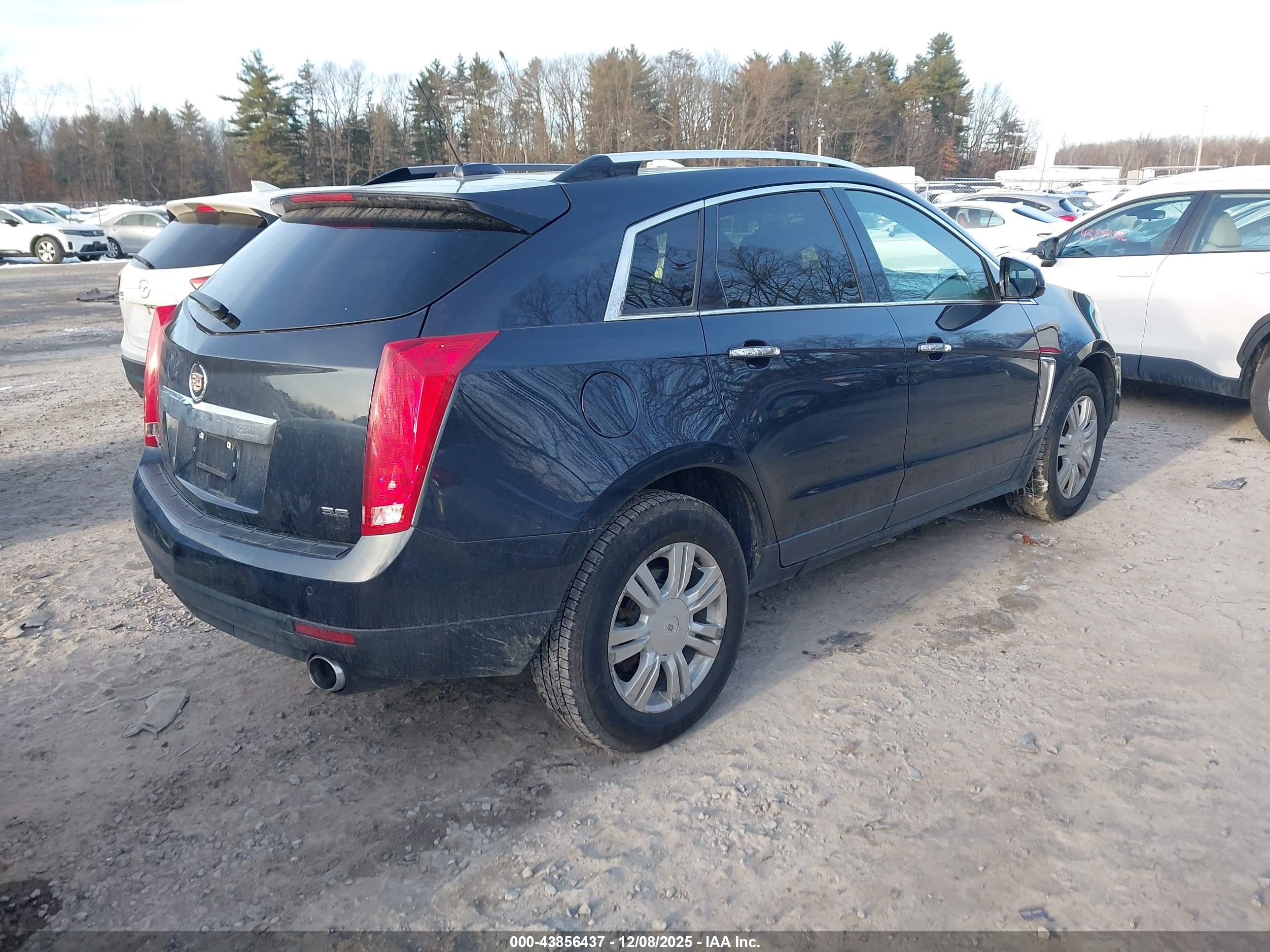 CADILLAC SRX image 4