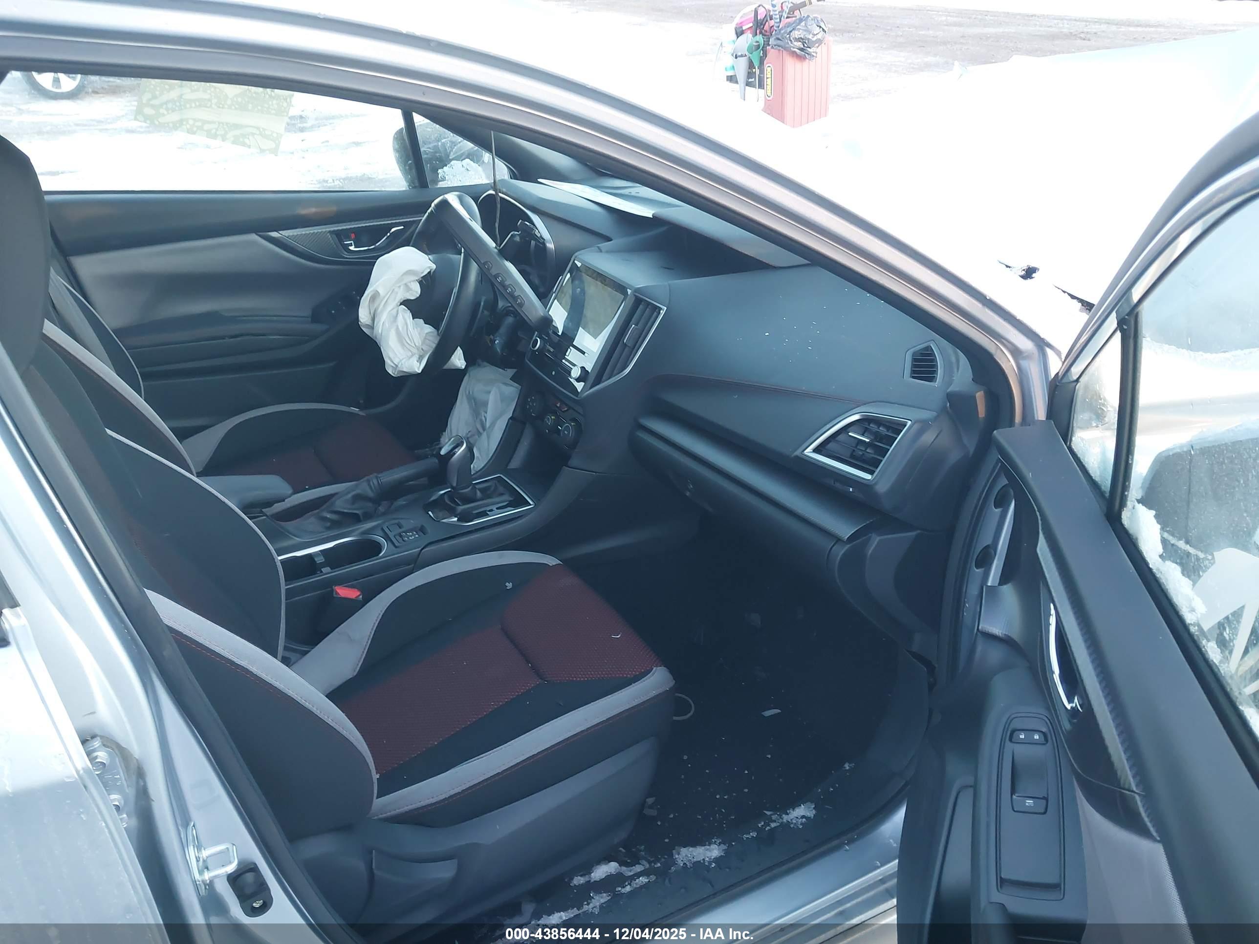 SUBARU IMPREZA image 5