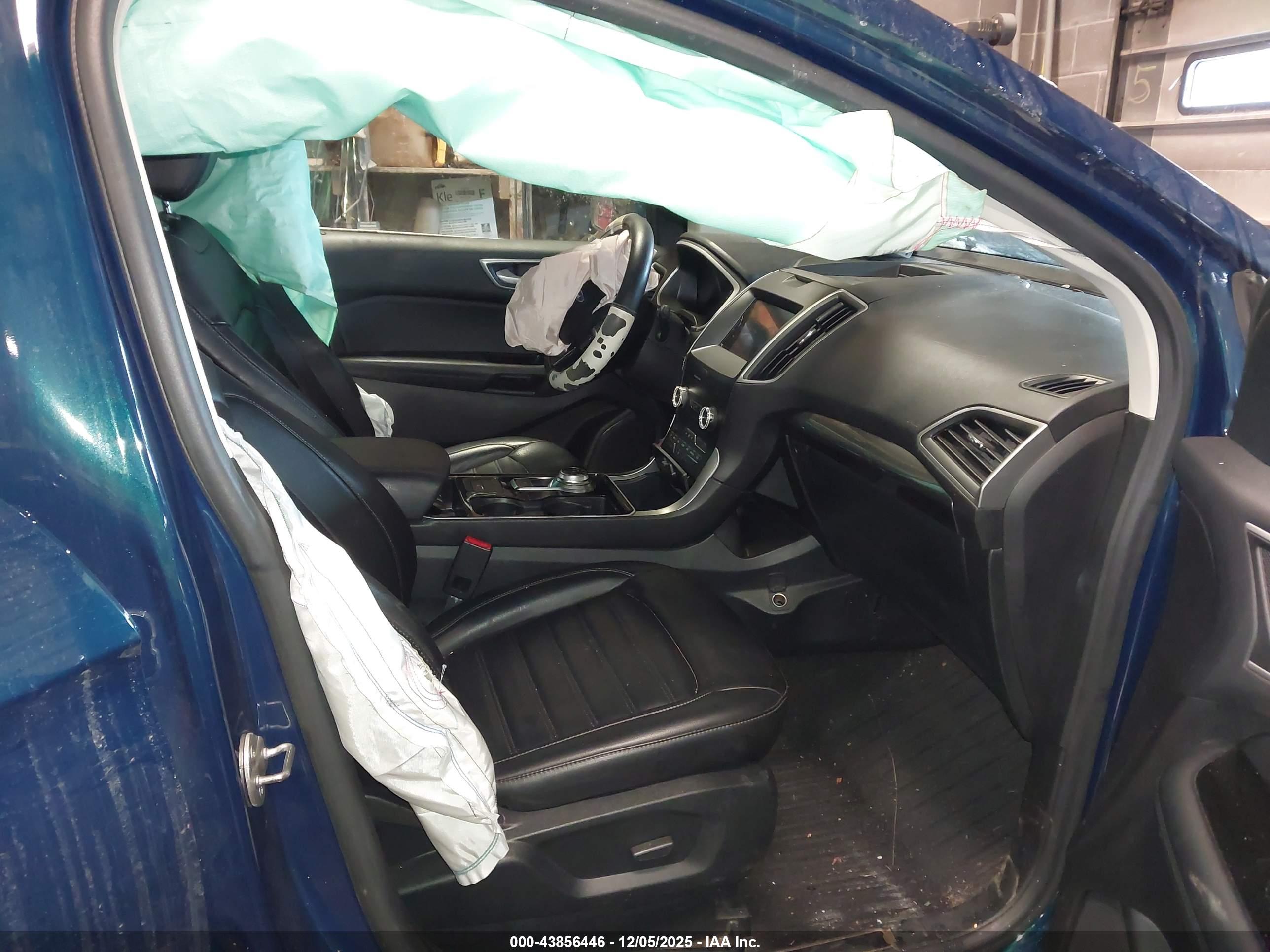 FORD EDGE image 5
