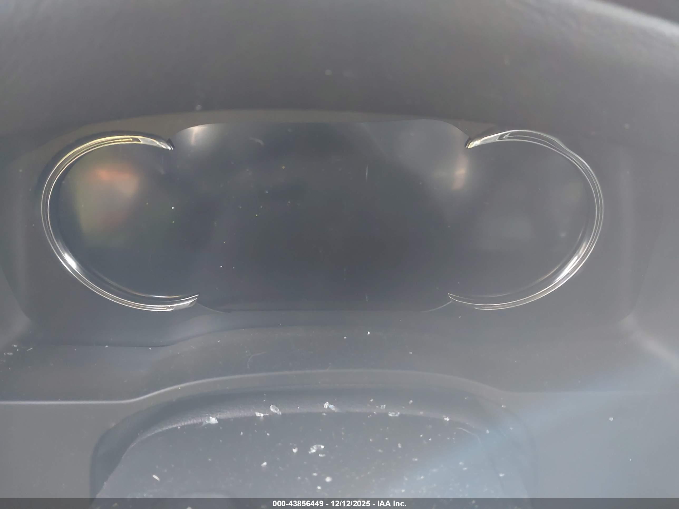 CADILLAC ESCALADE image 7
