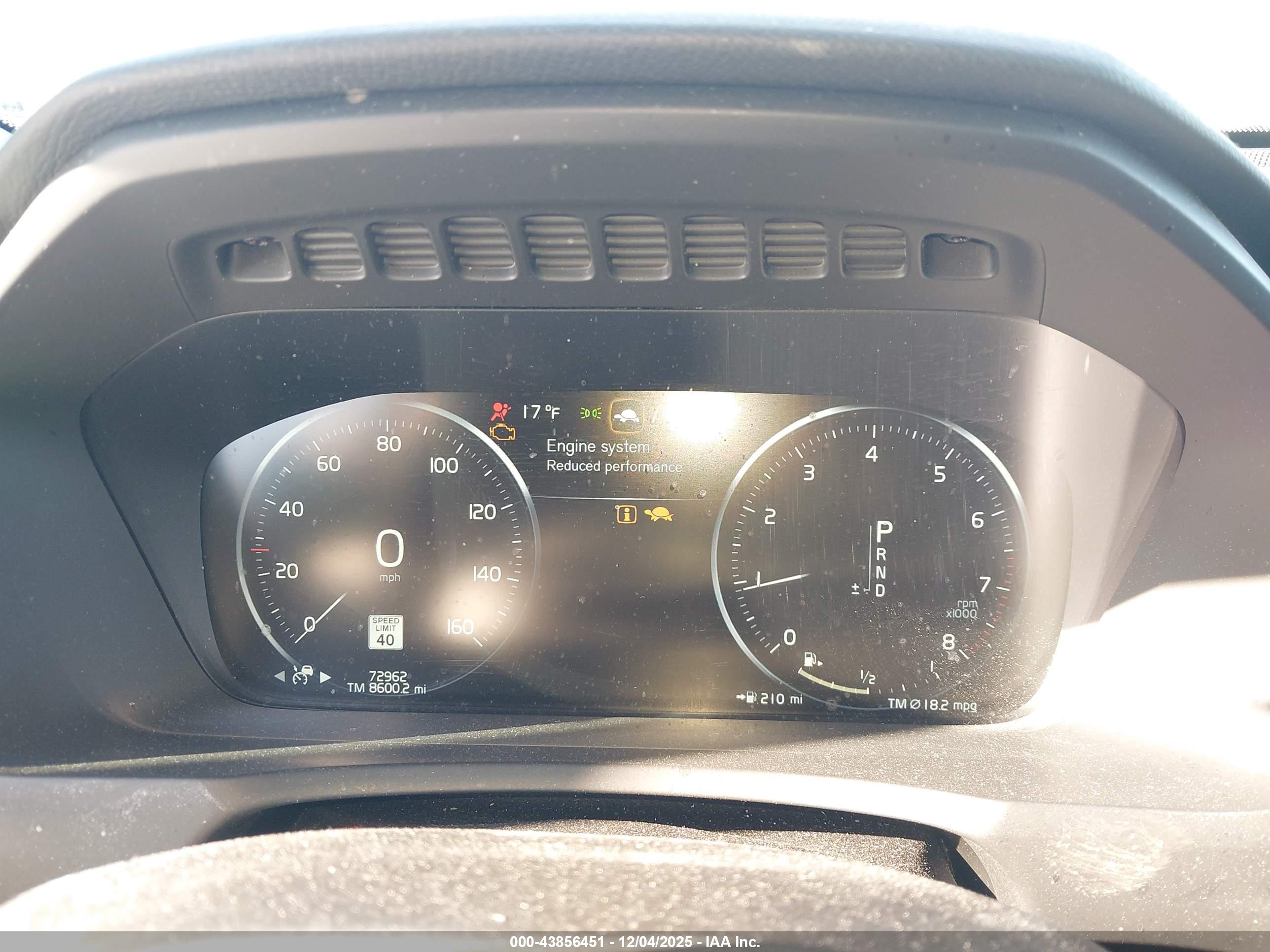 VOLVO XC90 image 7