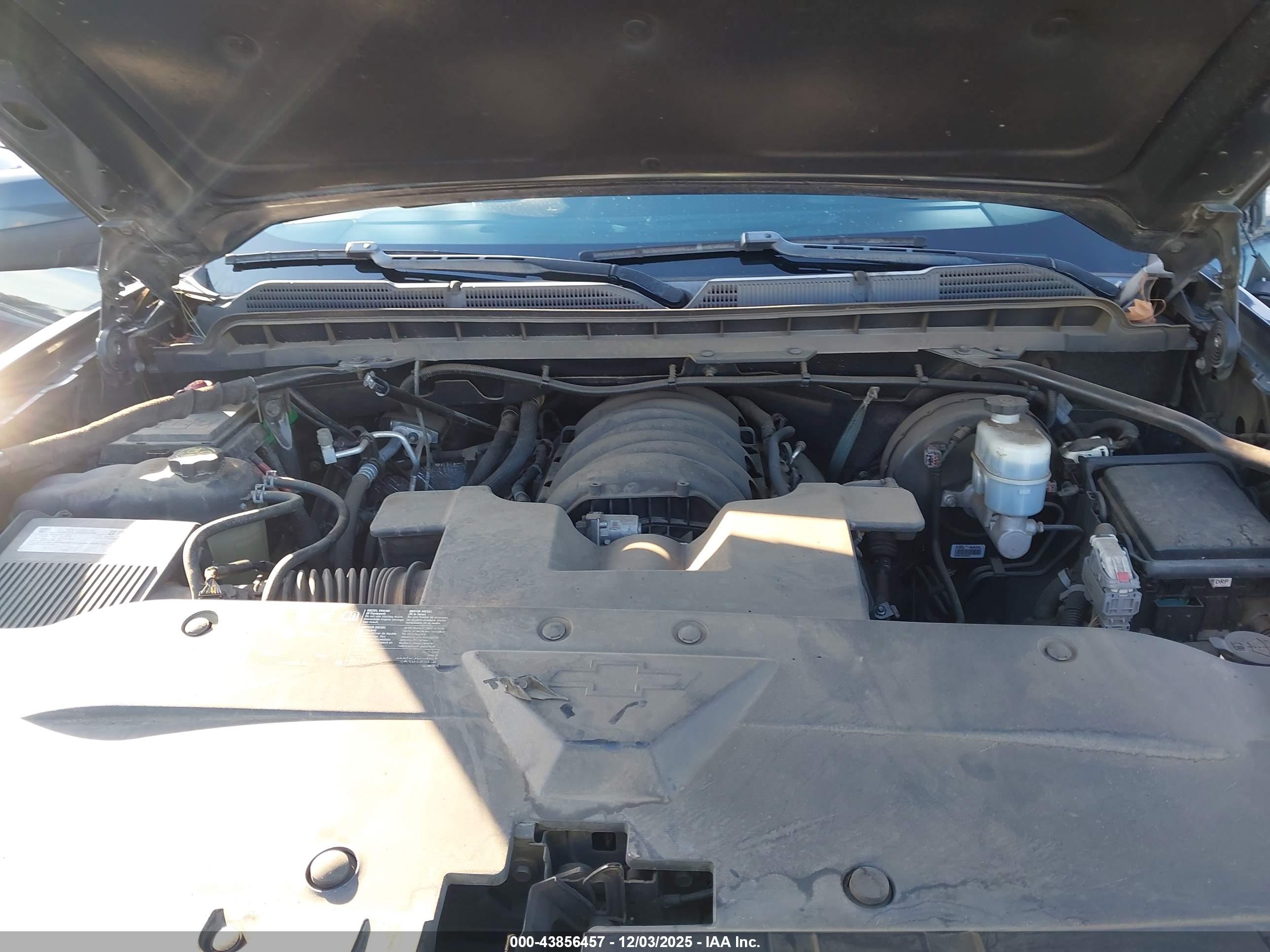 CHEVROLET SILVERADO image 10