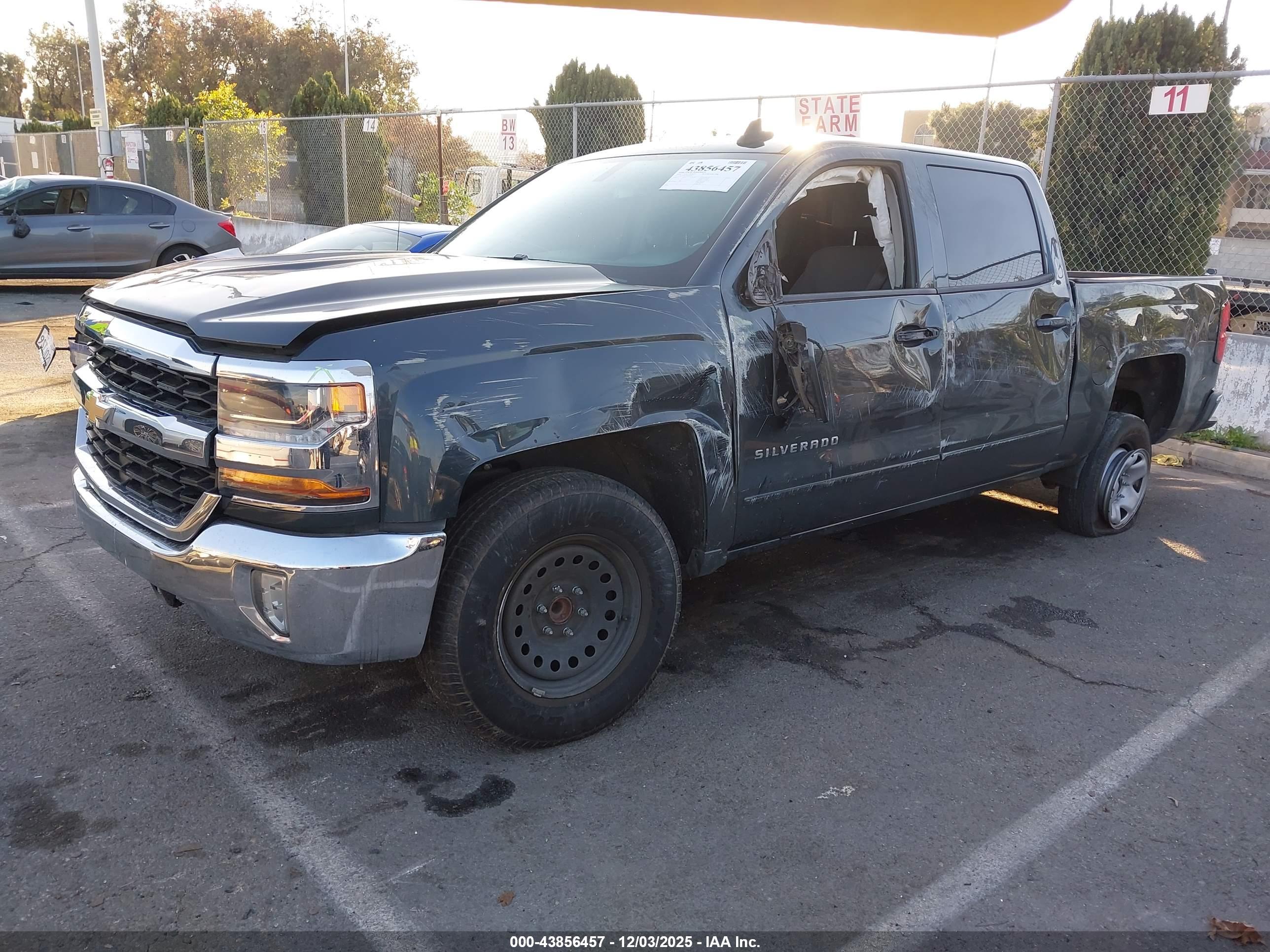 CHEVROLET SILVERADO image 2