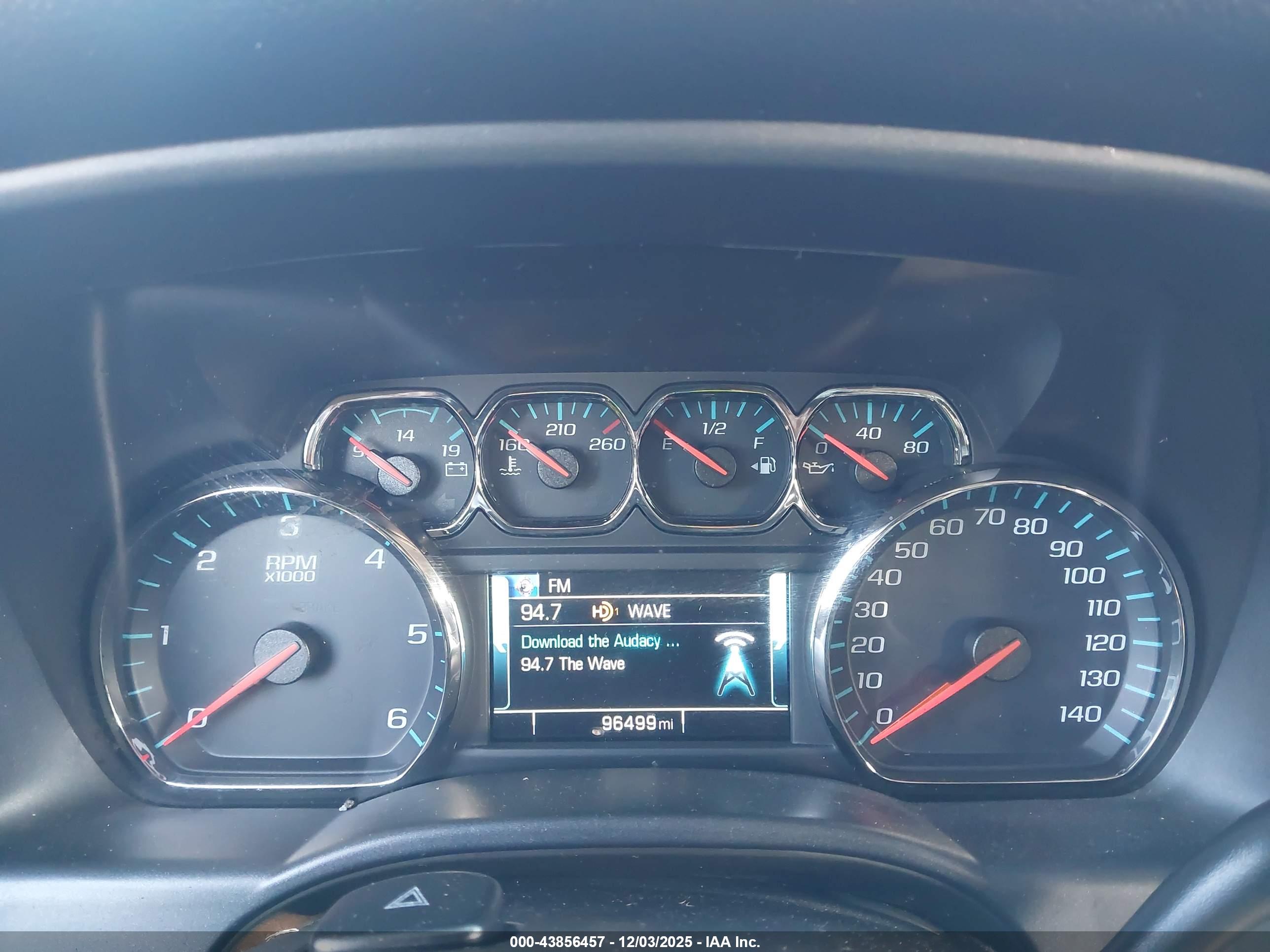 CHEVROLET SILVERADO image 7