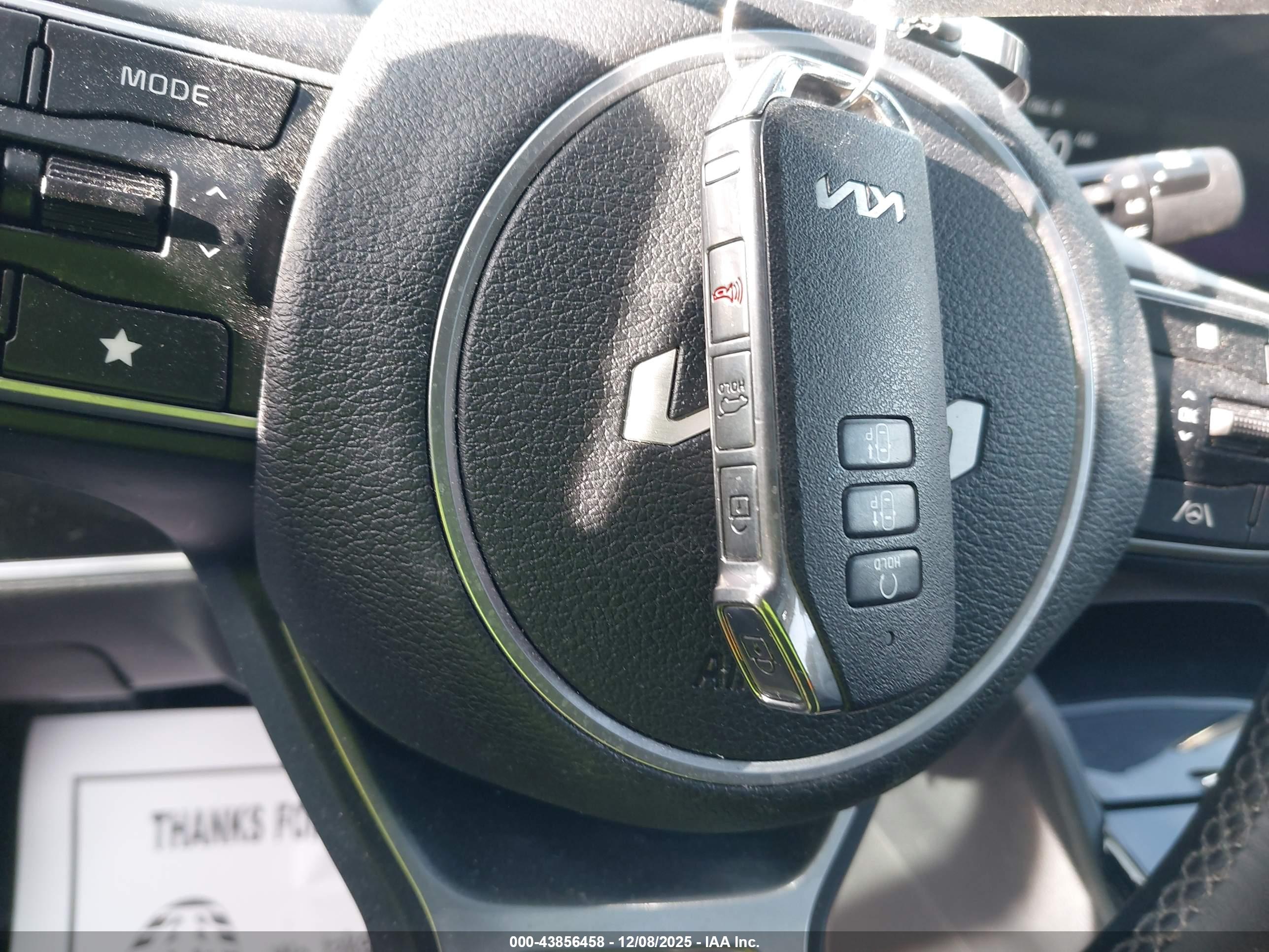 KIA SPORTAGE image 11