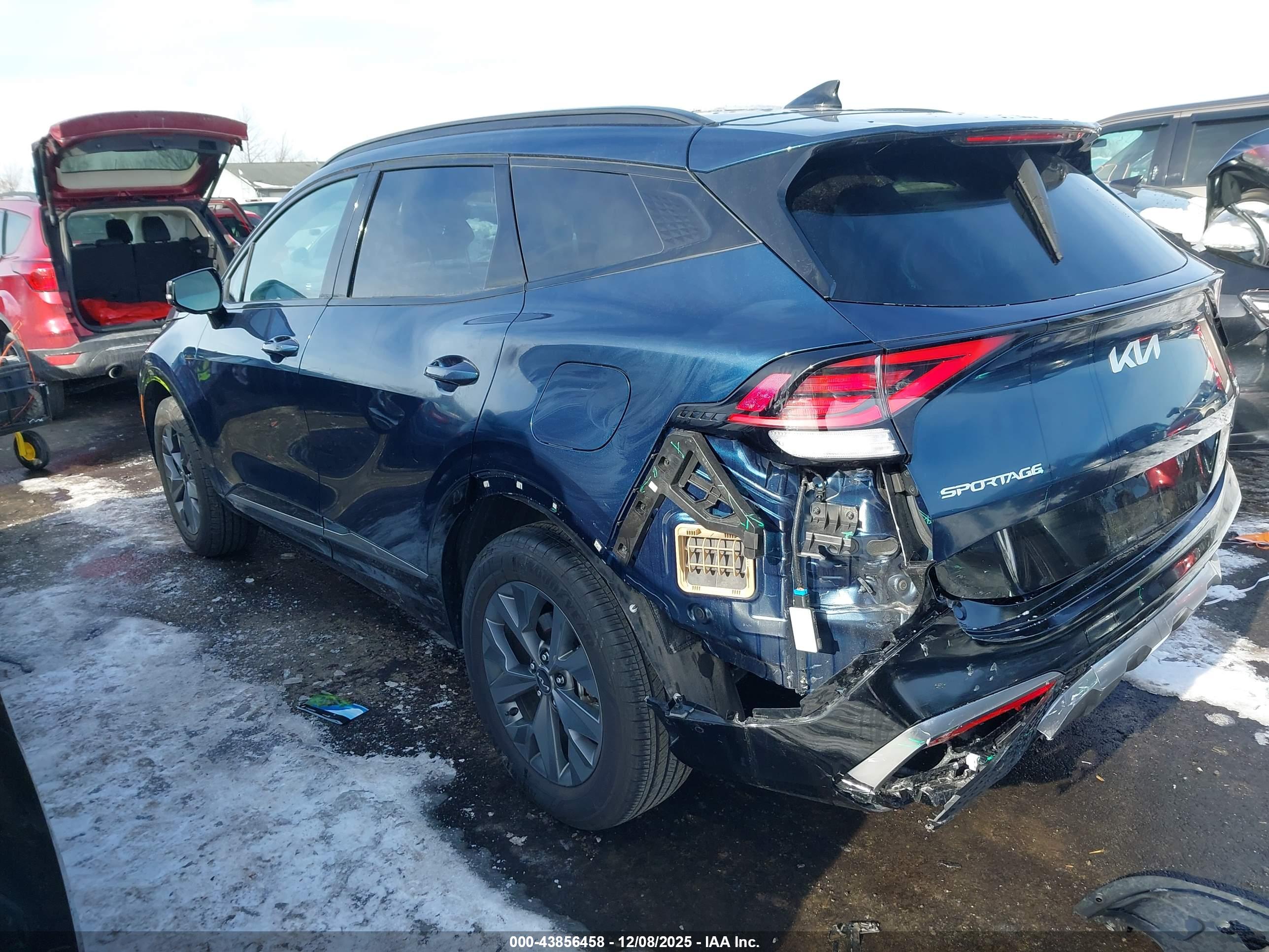 KIA SPORTAGE image 3