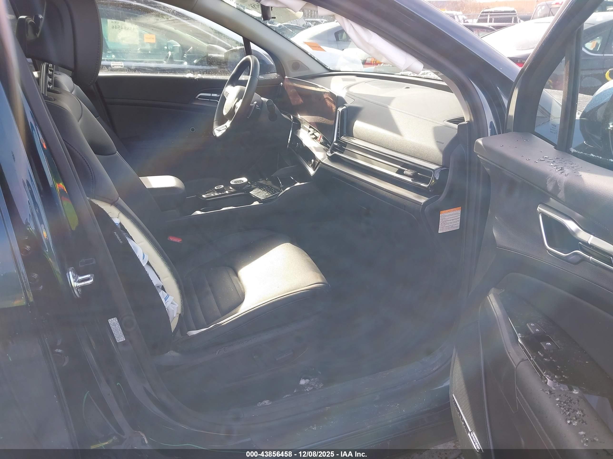 KIA SPORTAGE image 5