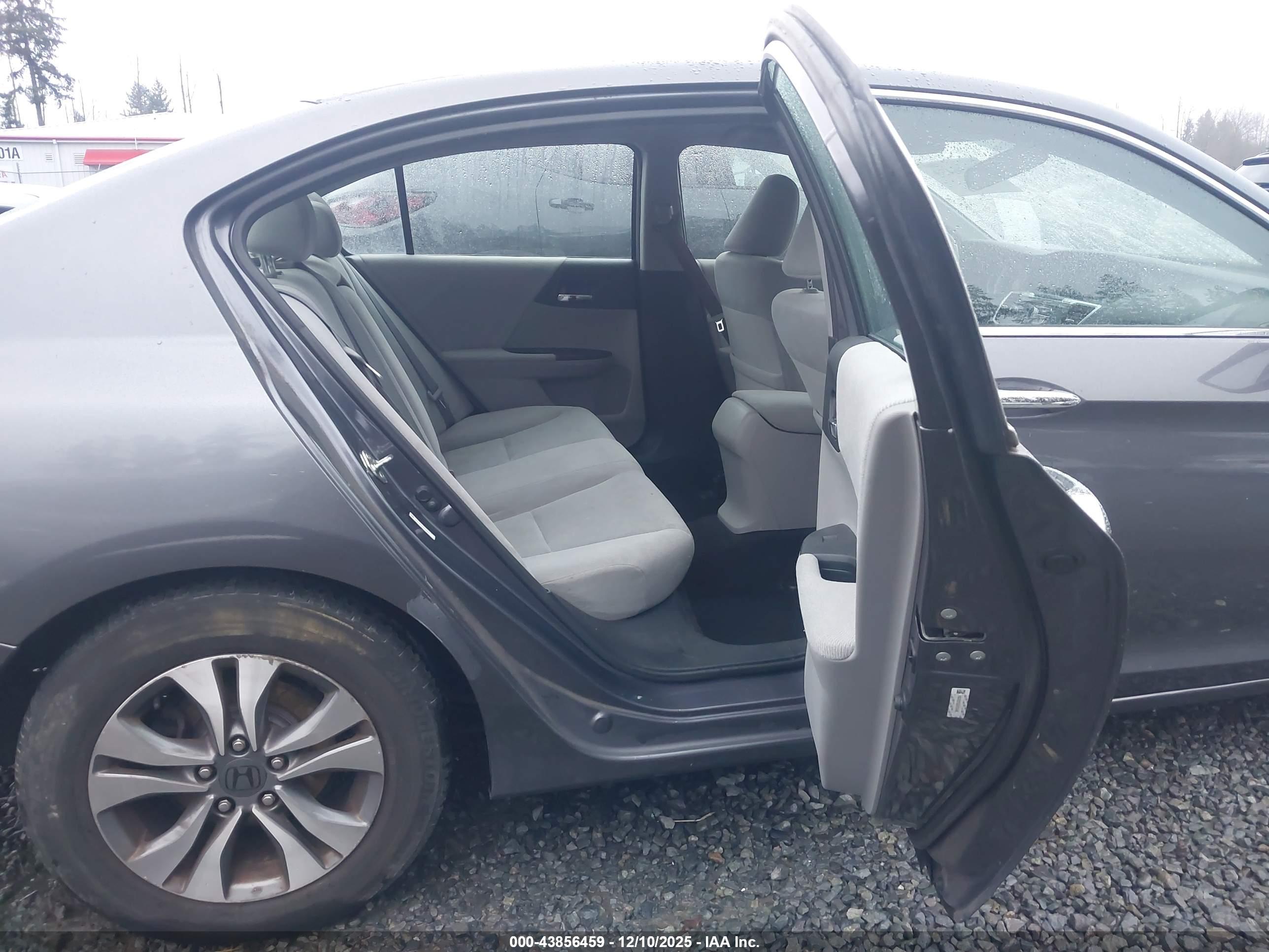 HONDA ACCORD image 8