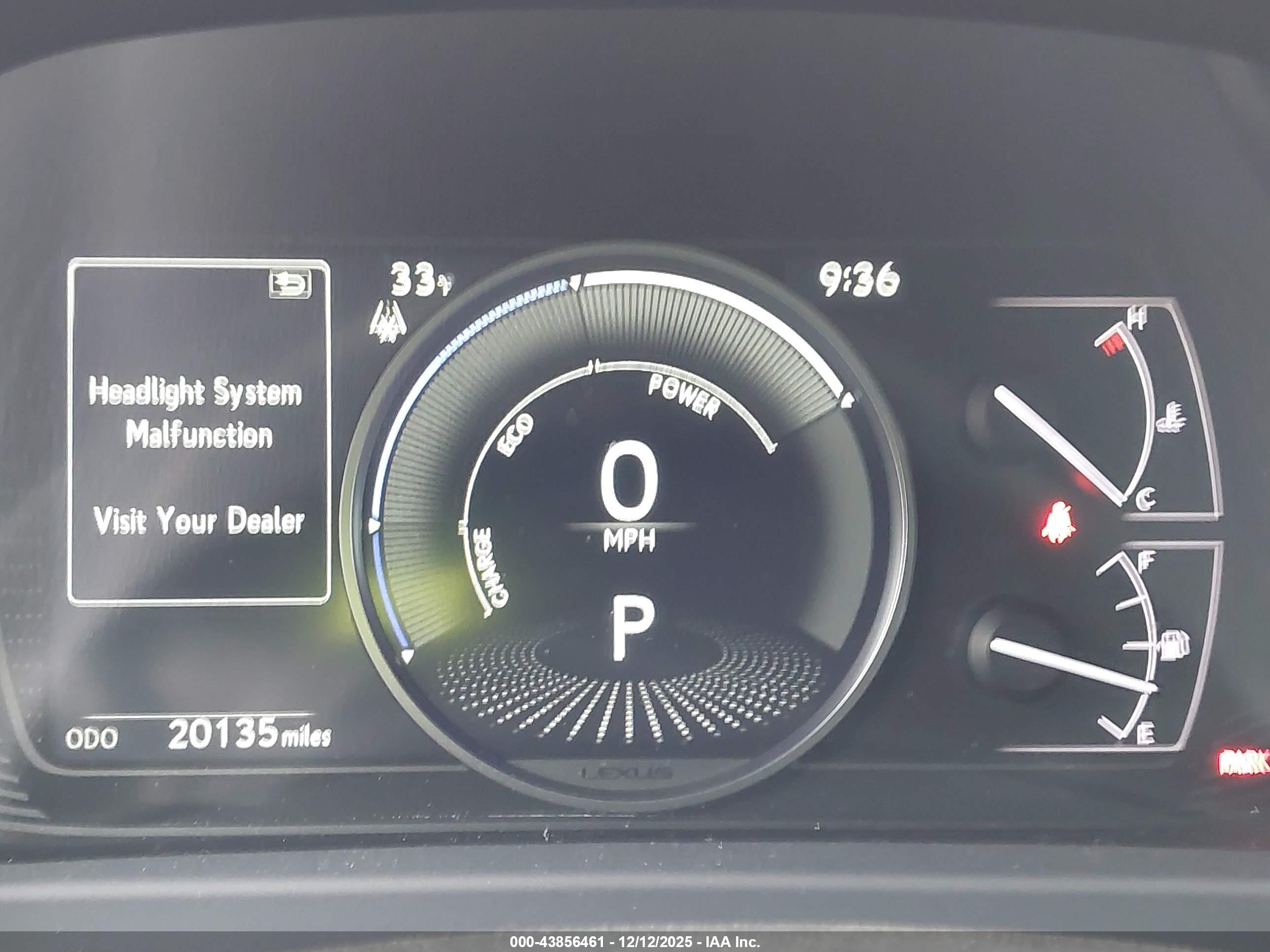 LEXUS UX image 7