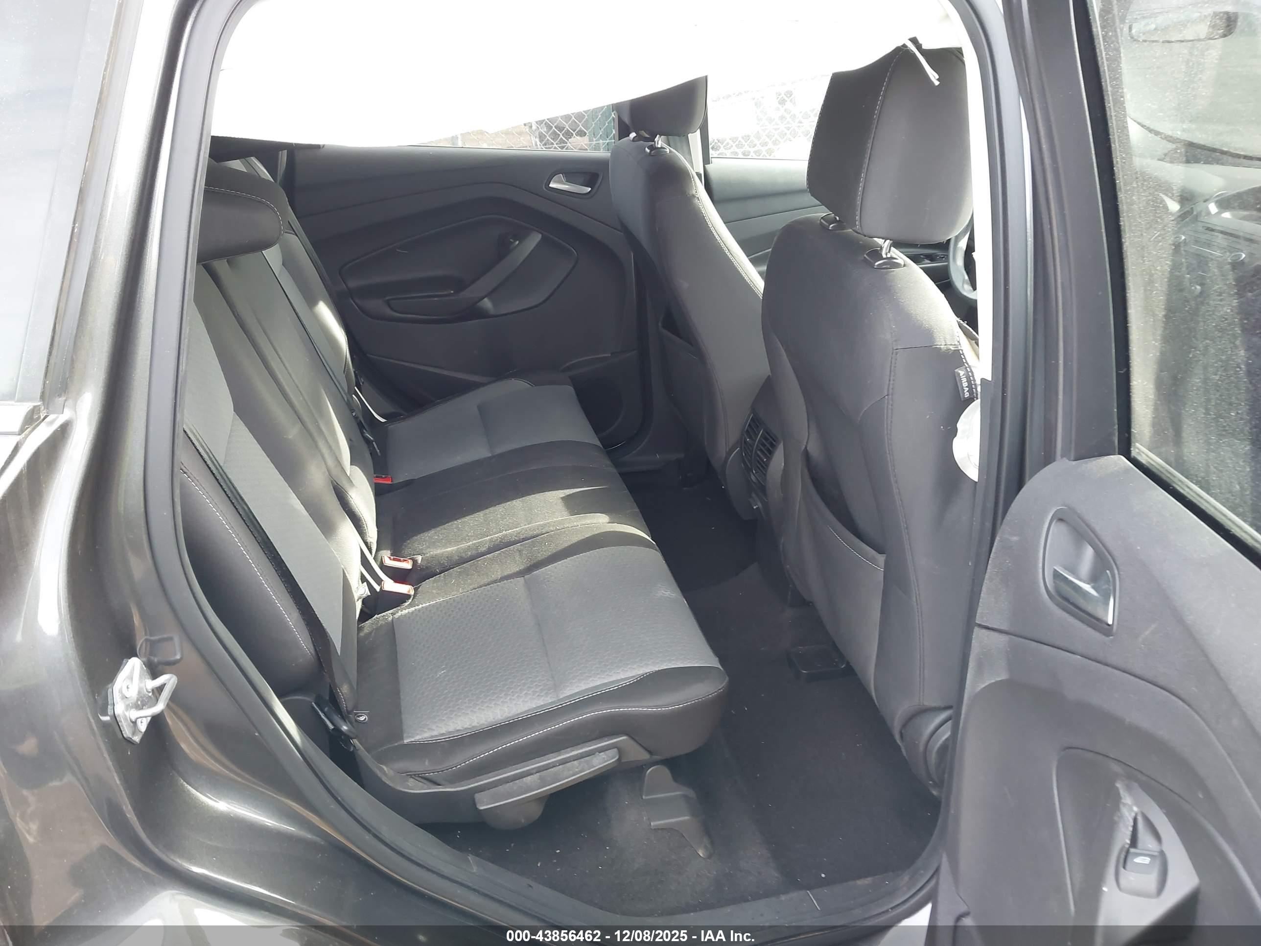 FORD ESCAPE image 8